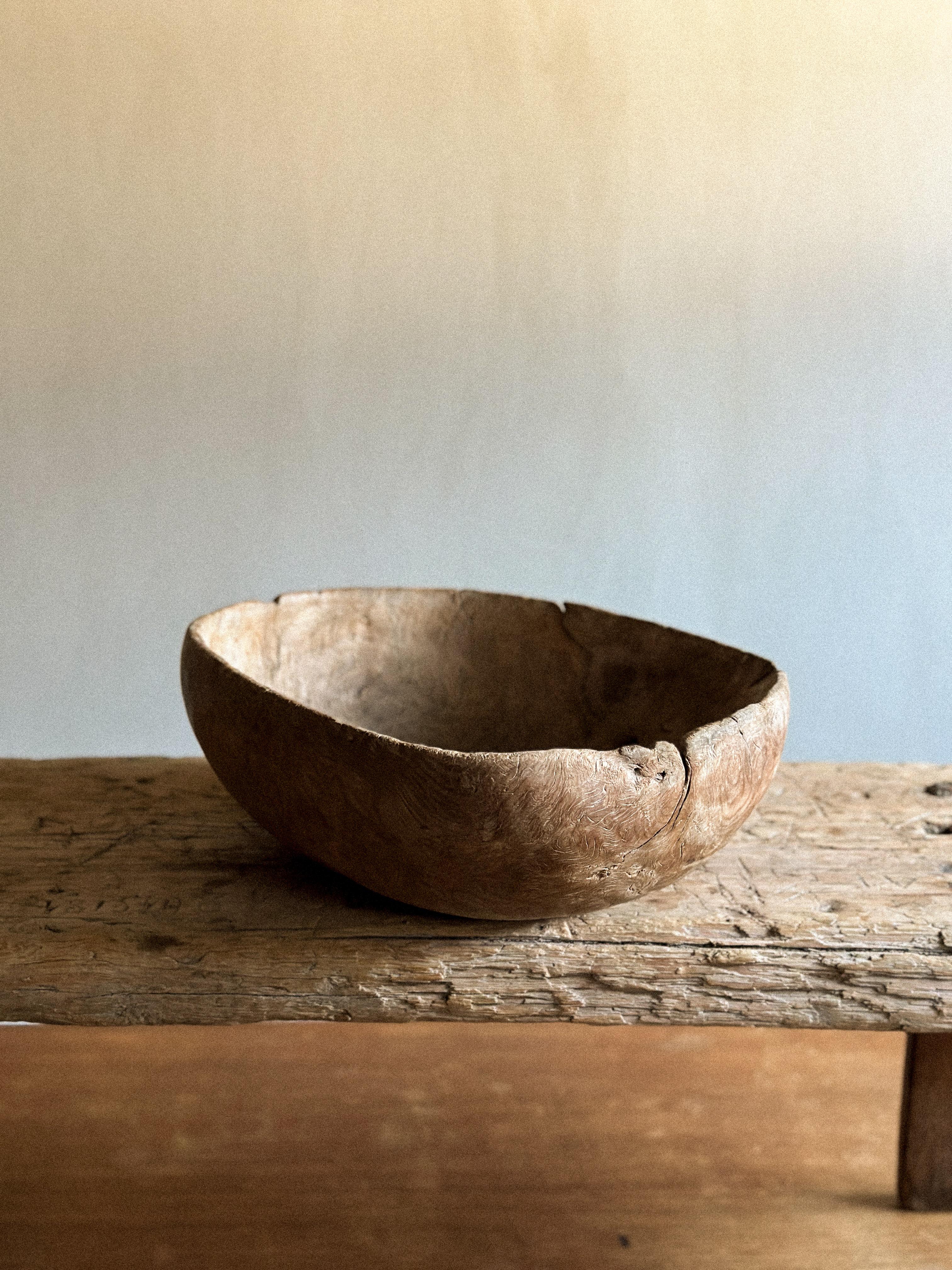 Wood Antique Root Bowl, Wabi Sabi Style, Scandinavia 1800s