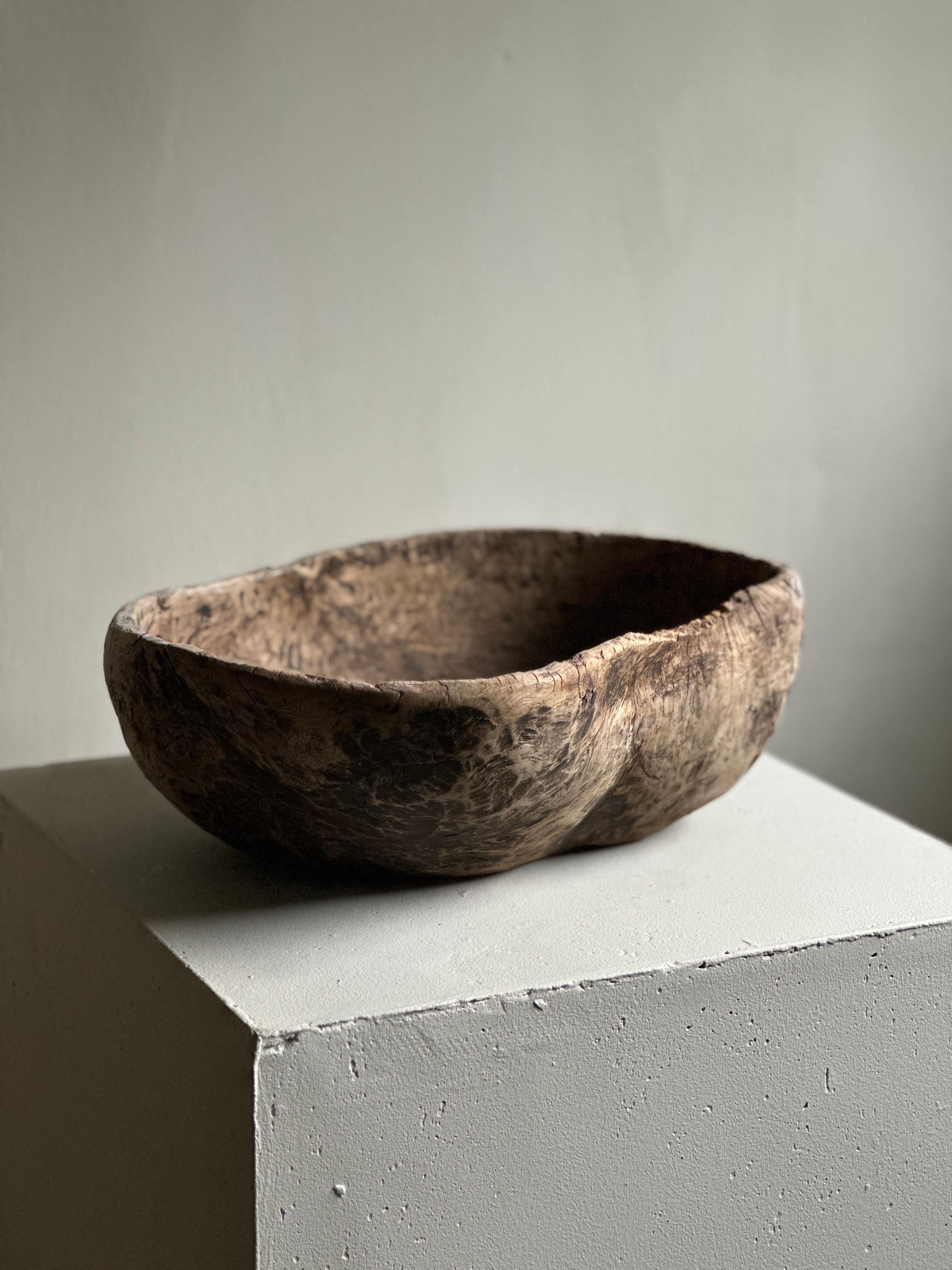 Wood Antique Root Bowl, Wabi Sabi Style, Scandinavia 1800s