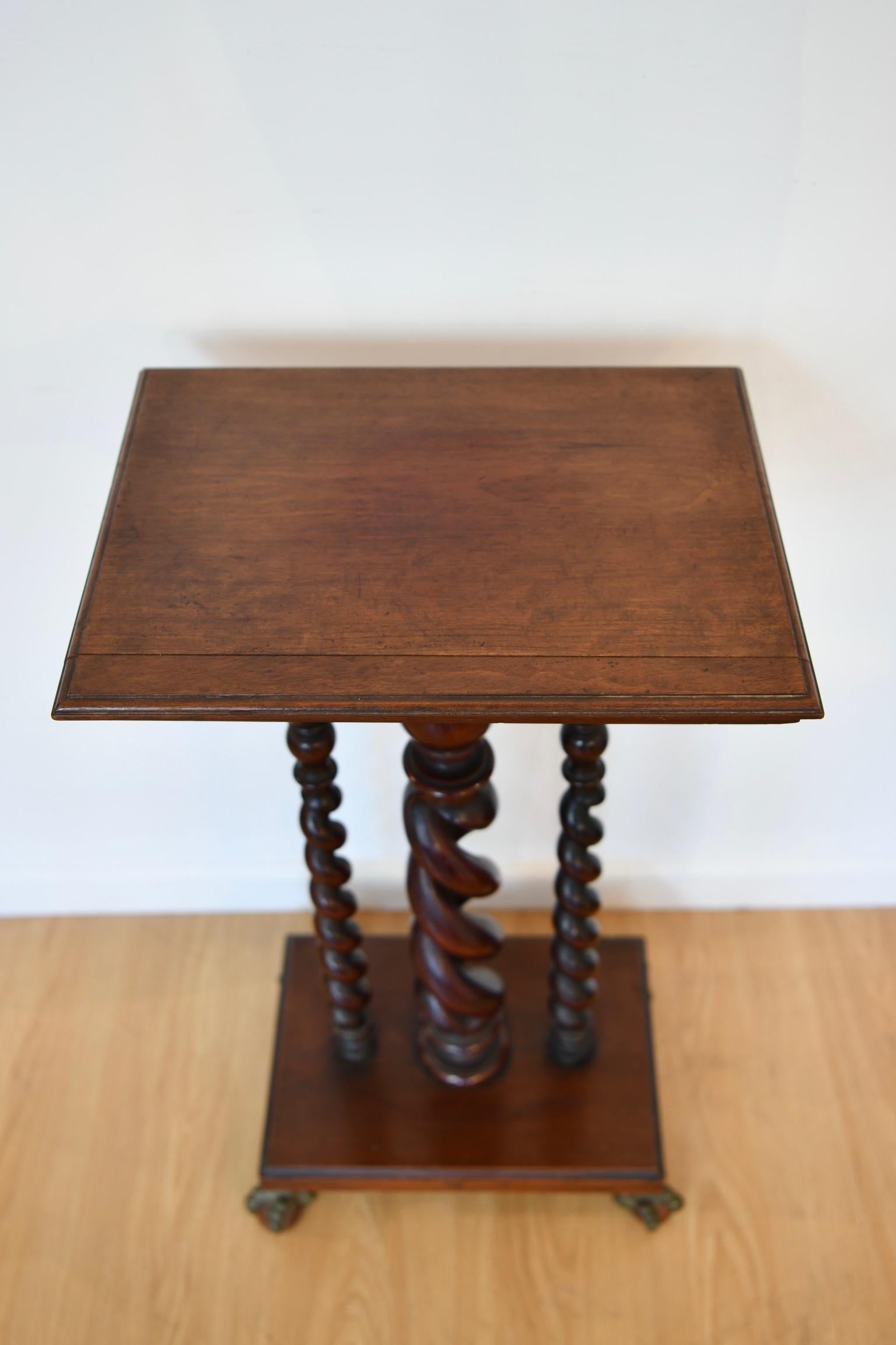 Antique Rope Twist Mahogany Pedestal In Good Condition In Brooklyn, NY