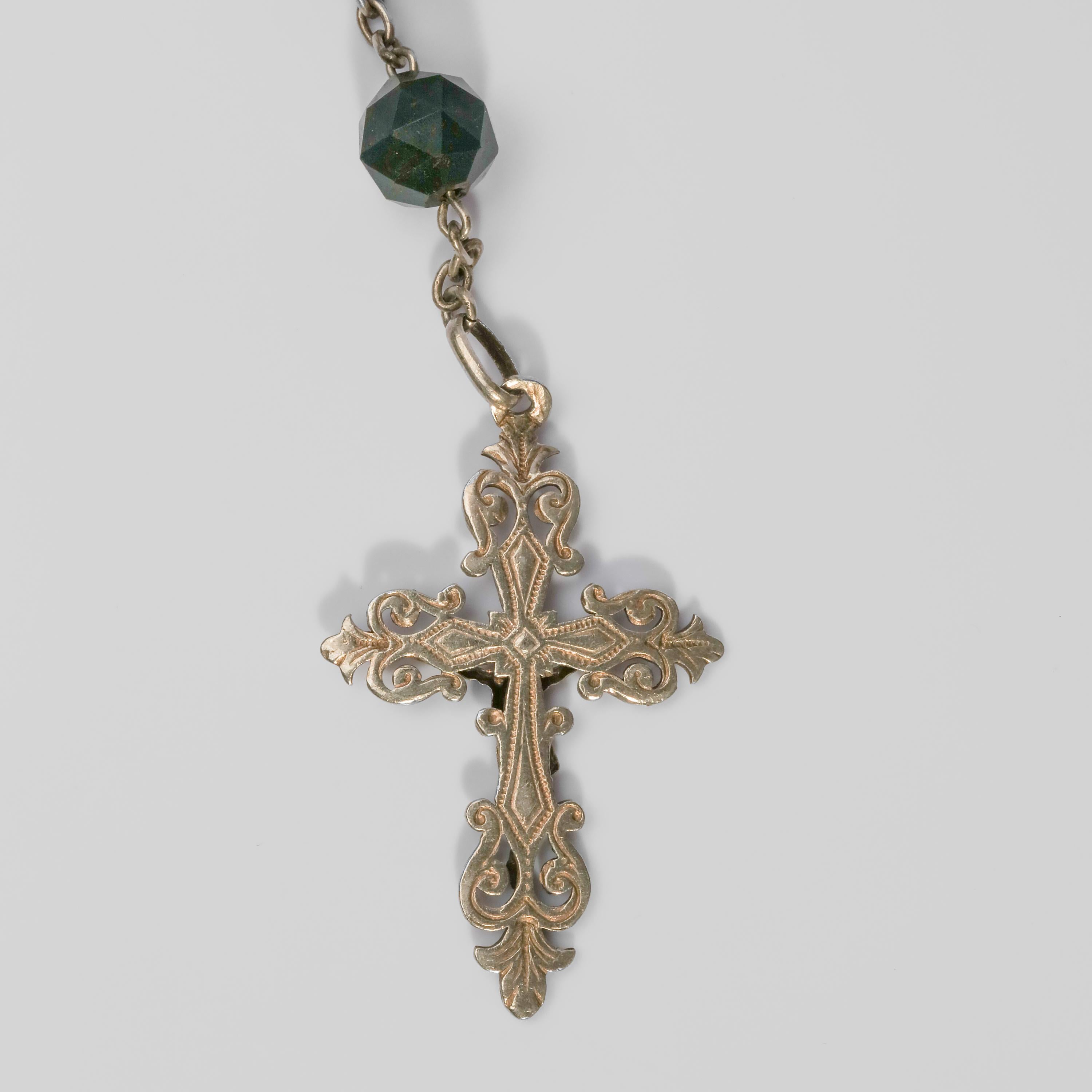 Antique Rosary Bloodstone and Silver European In Excellent Condition In Southbury, CT