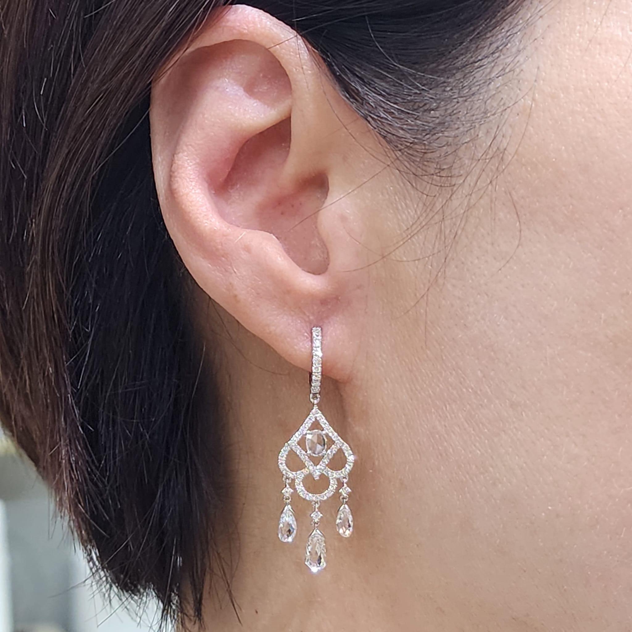 Boucles d'oreilles pendantes en or blanc 18 carats avec diamants taillés en rose et en briolette Pour femmes en vente