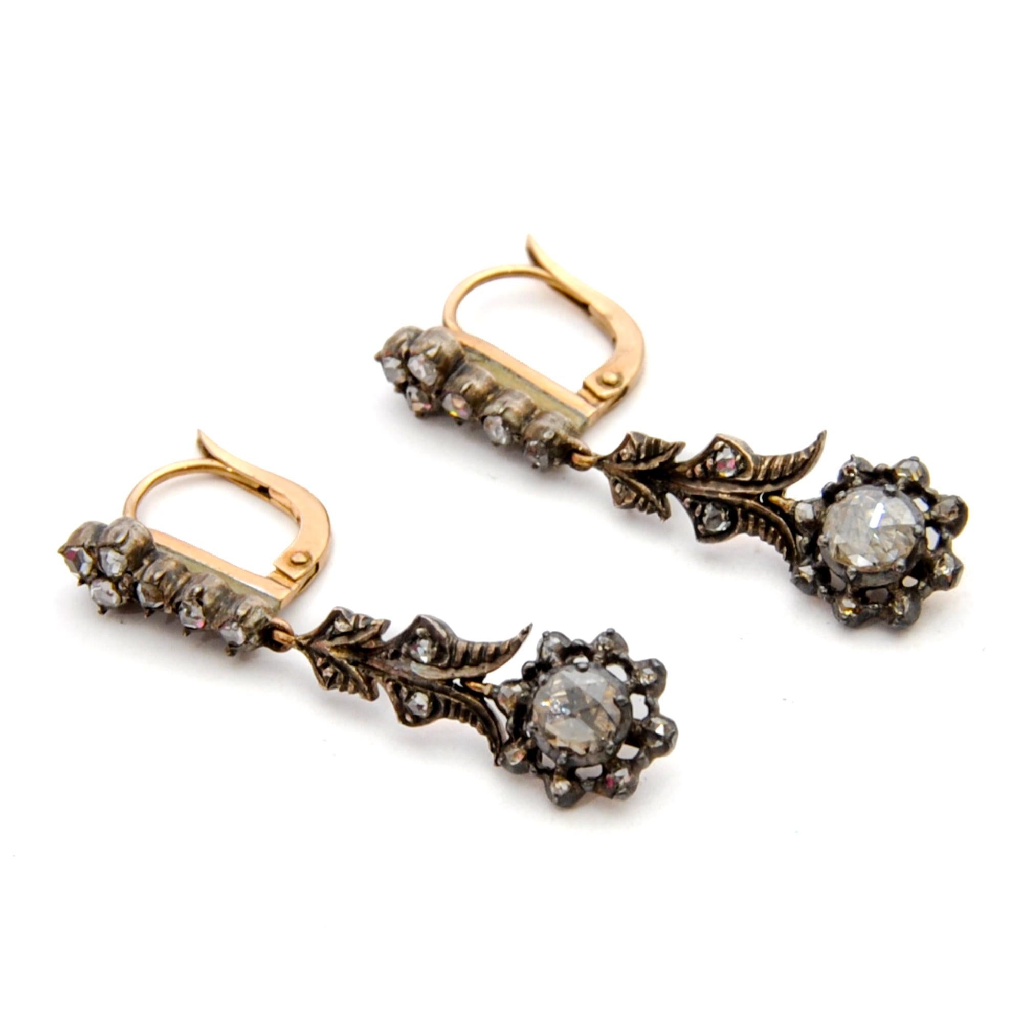 Antike Diamant- und 14K Gold-Silber-Ohrringe mit Ohrhänger im Angebot 1