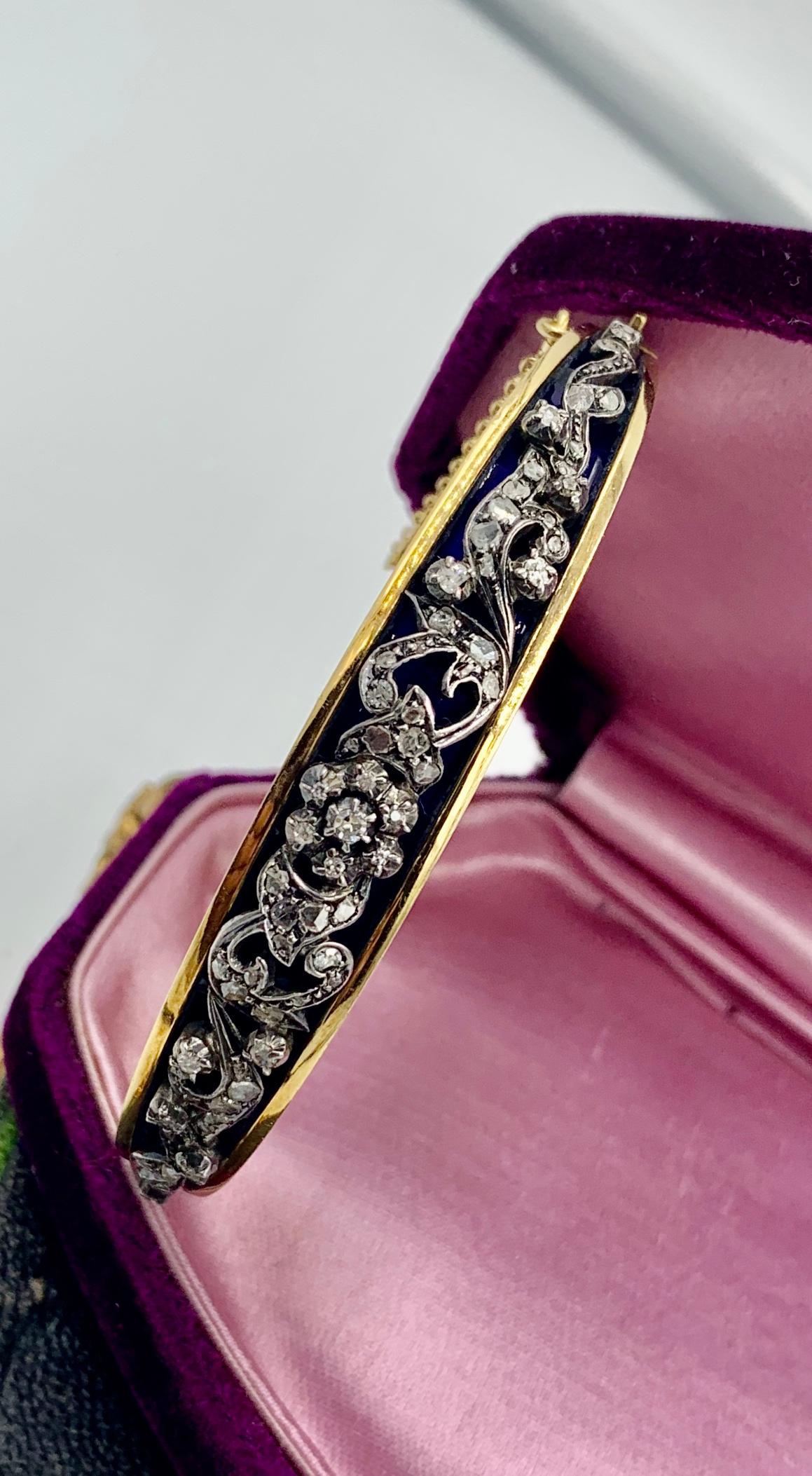 Antiker Diamant-Armreif im Rosenschliff aus 18 Karat Gold mit blauer Emaille aus der Belle Epoque (Viktorianisch) im Angebot
