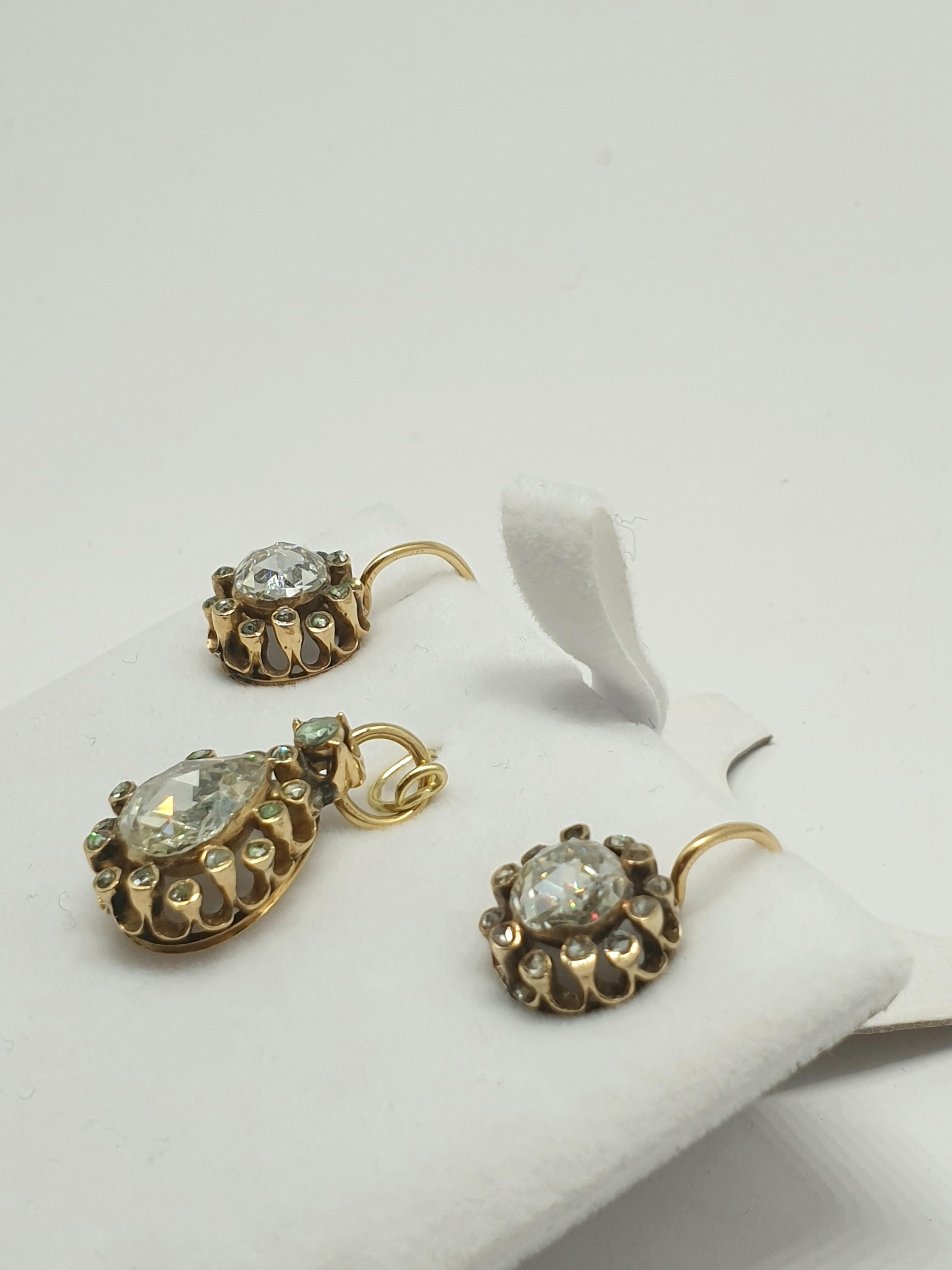 Victorian Antique 1850s Rose Cut Diamond Gold Earrings And Pendant Set  For Sale