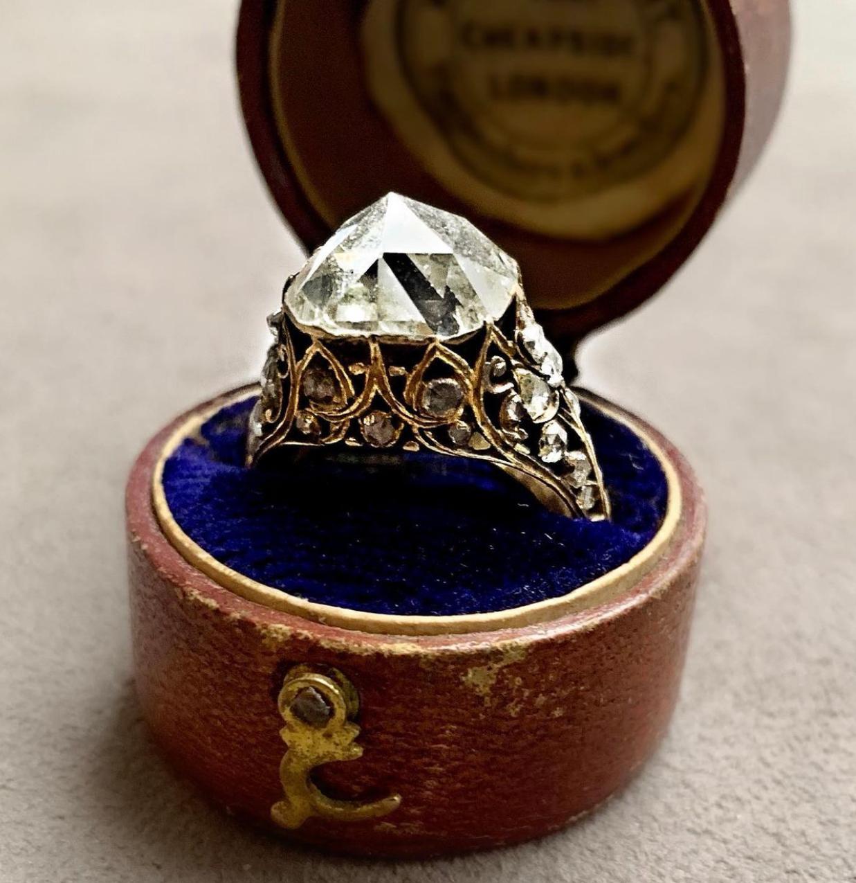 Antiker antiker Diamant-Verlobungsring im Rosenschliff Damen im Angebot