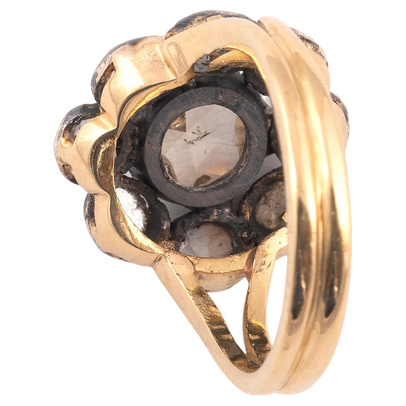 Antique Rose Cut Diamond Gold Cluster Ring In Excellent Condition For Sale In Firenze, IT