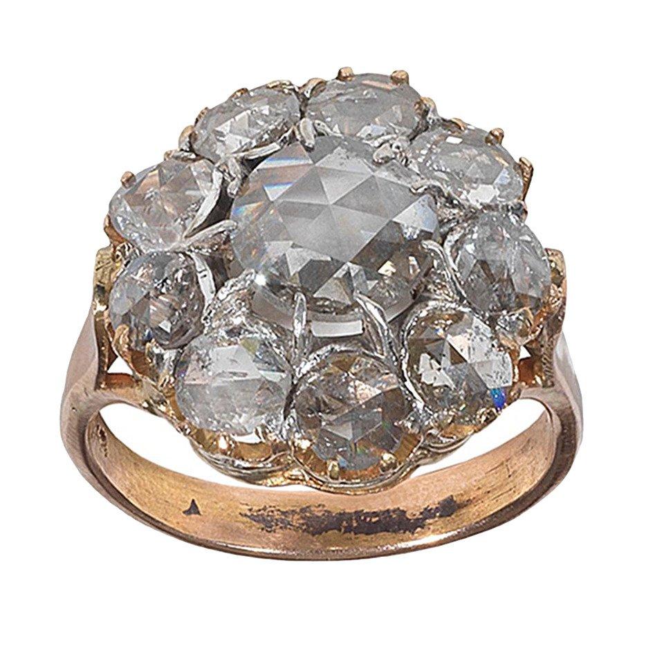 Antiker Gold-Cluster-Ring mit Diamant im Rosenschliff im Zustand „Hervorragend“ in Firenze, IT
