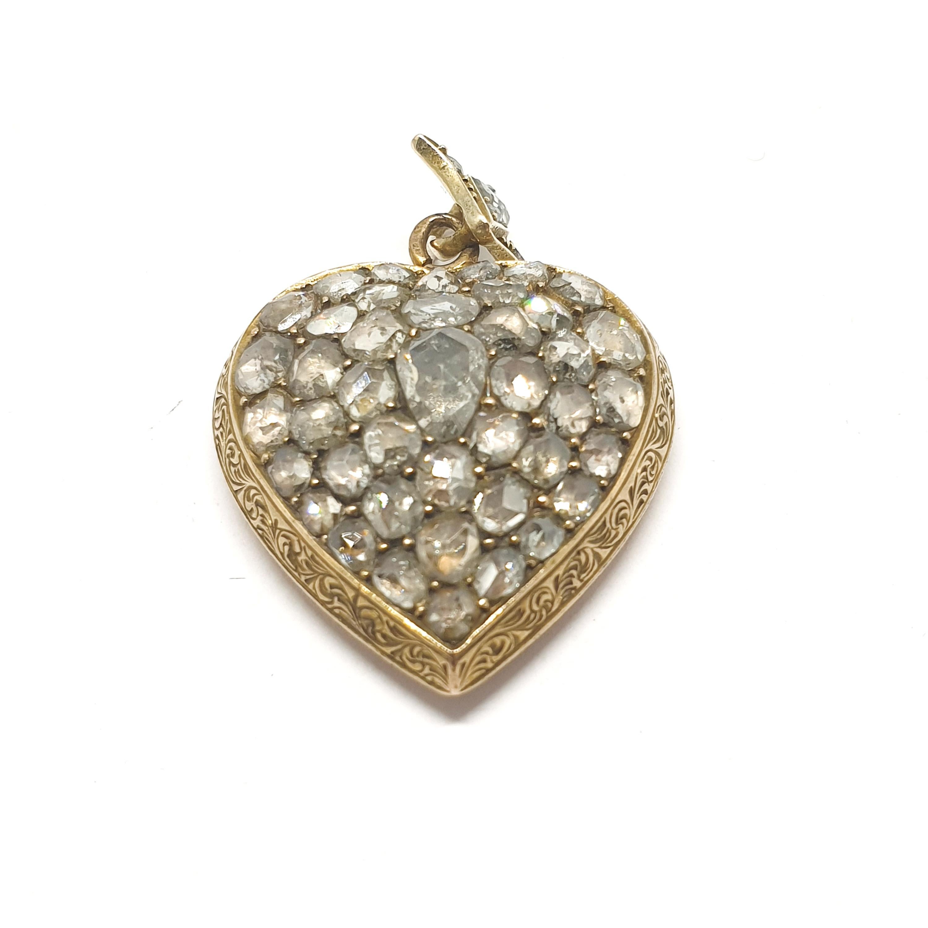 Antiker 1880er Jahre Rose Cut Diamond Heart Gold Anhänger  (Rosenschliff) im Angebot