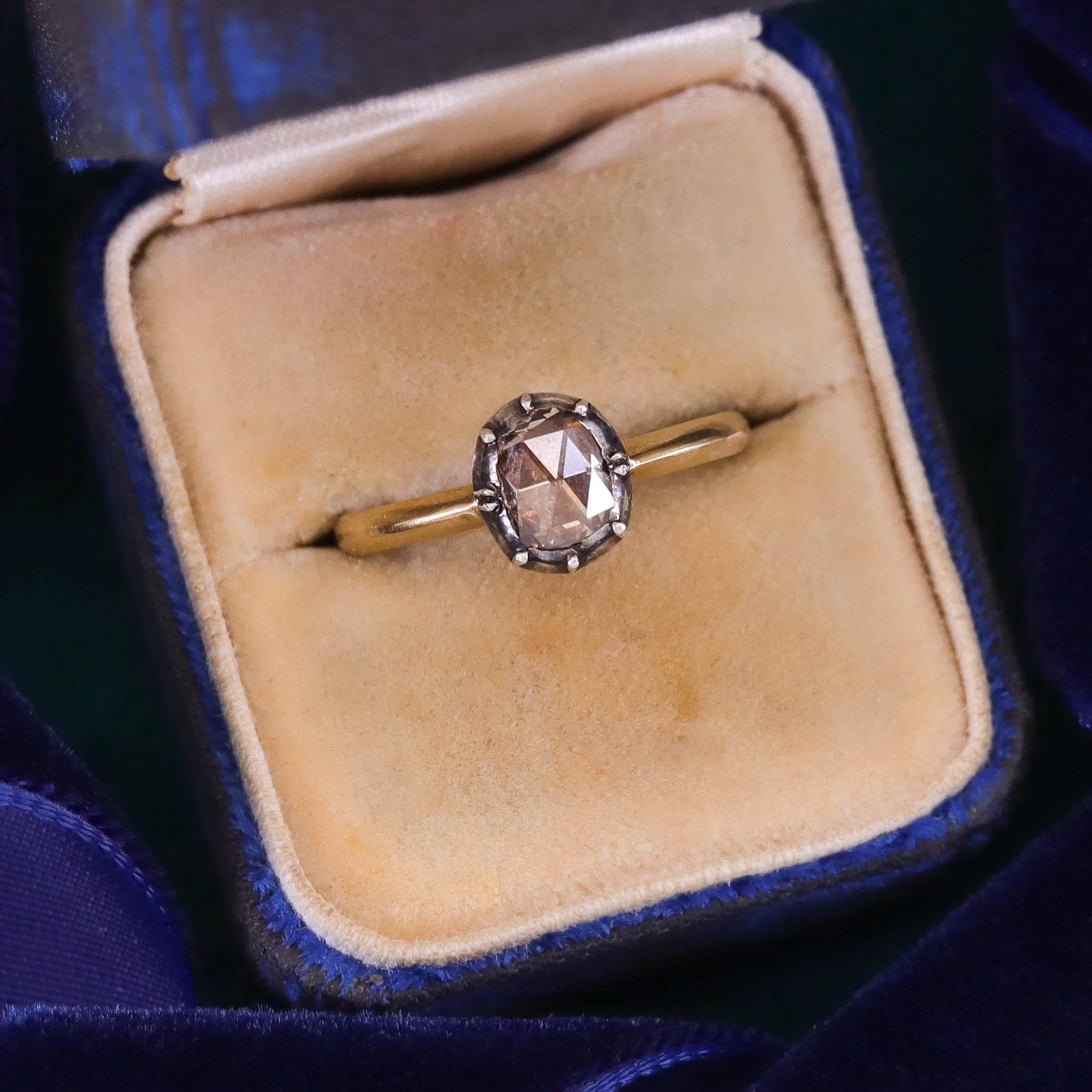 Antique Rose Cut Diamond Ring of 18k Gold For Sale 1