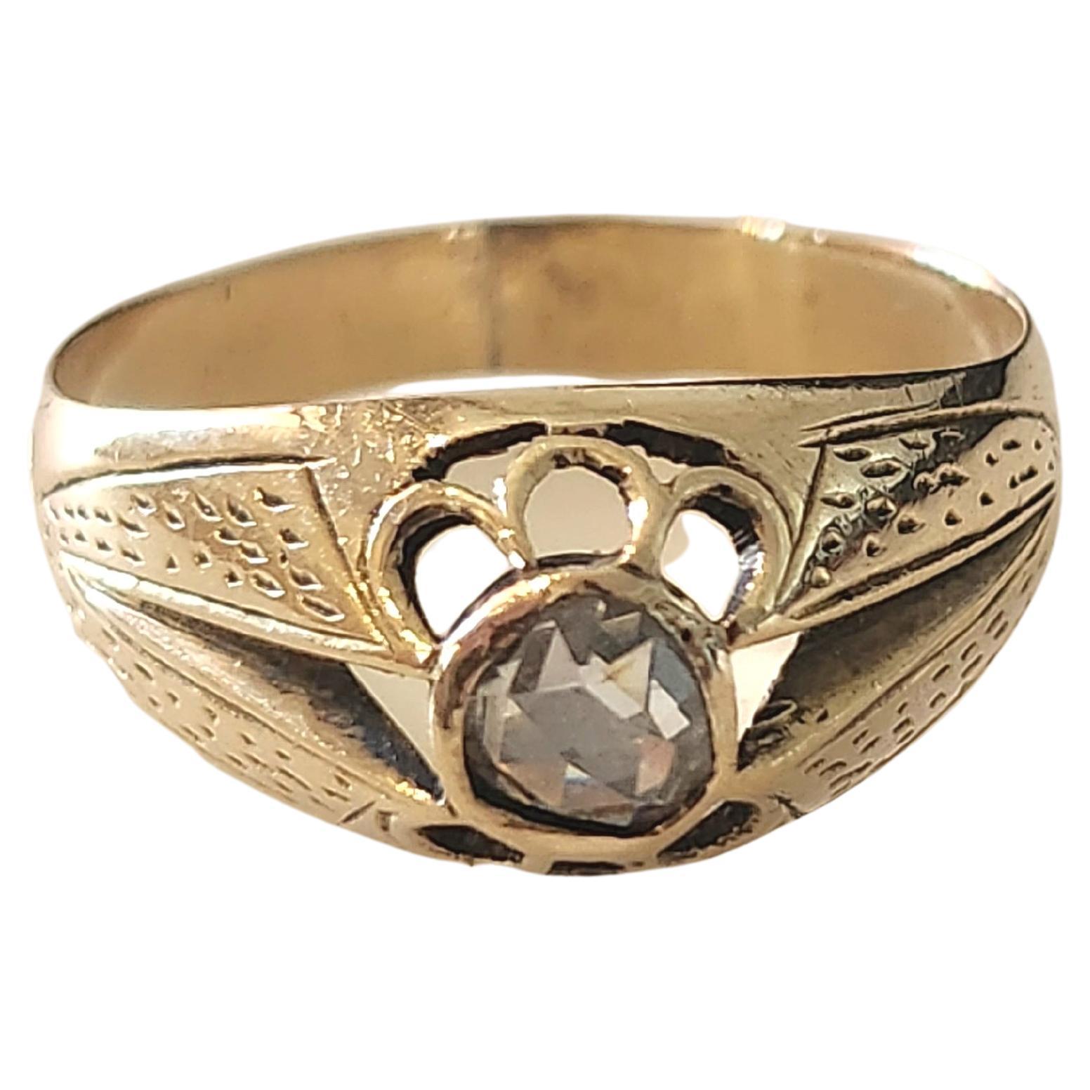 Antique Rose Cut Diamond Gold Solitaire Ring In Good Condition For Sale In Cairo, EG