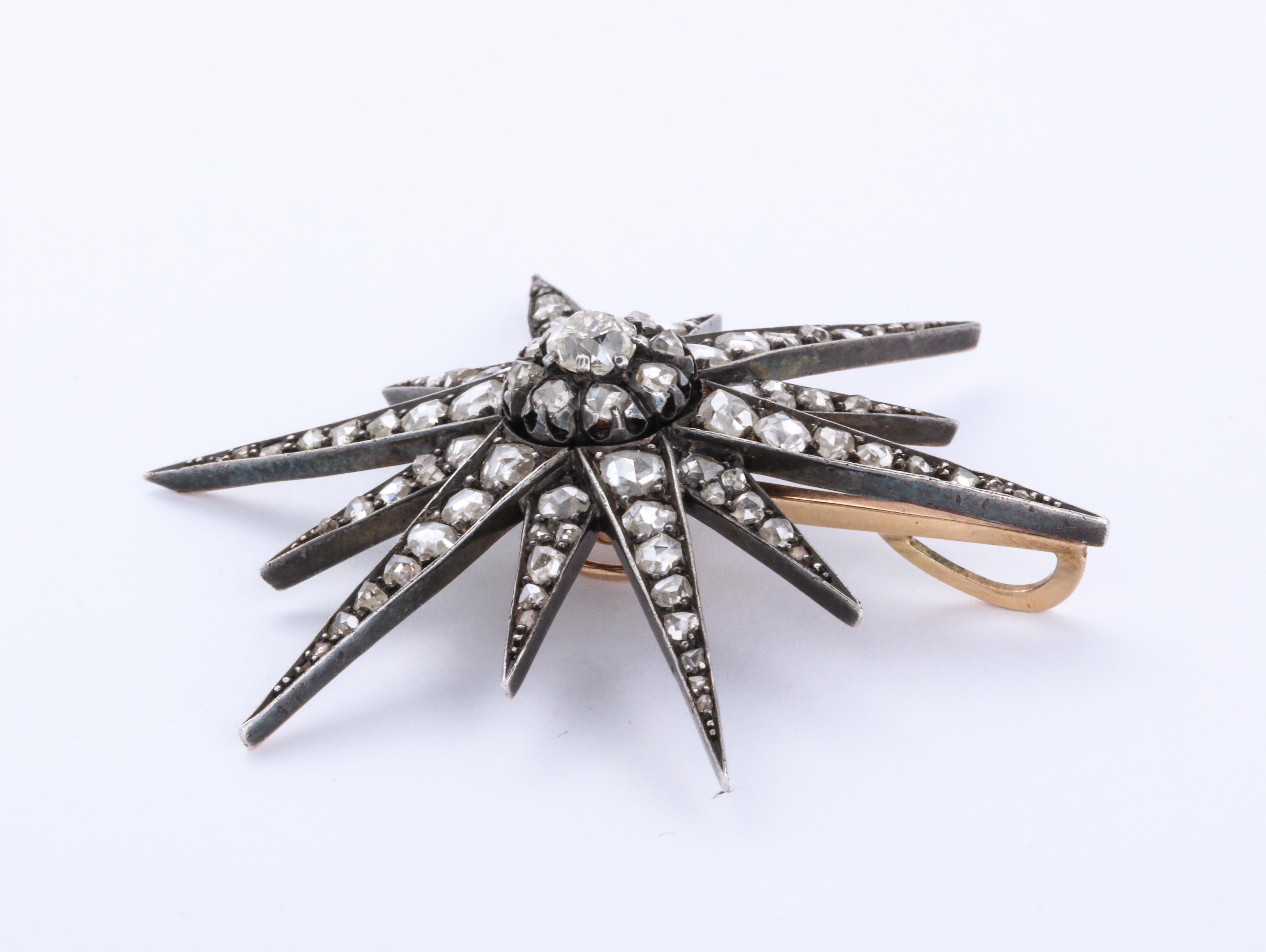 Colgante/Broche Estrella Rosa Diamante Antiguo en Bueno Estado en New York, NY