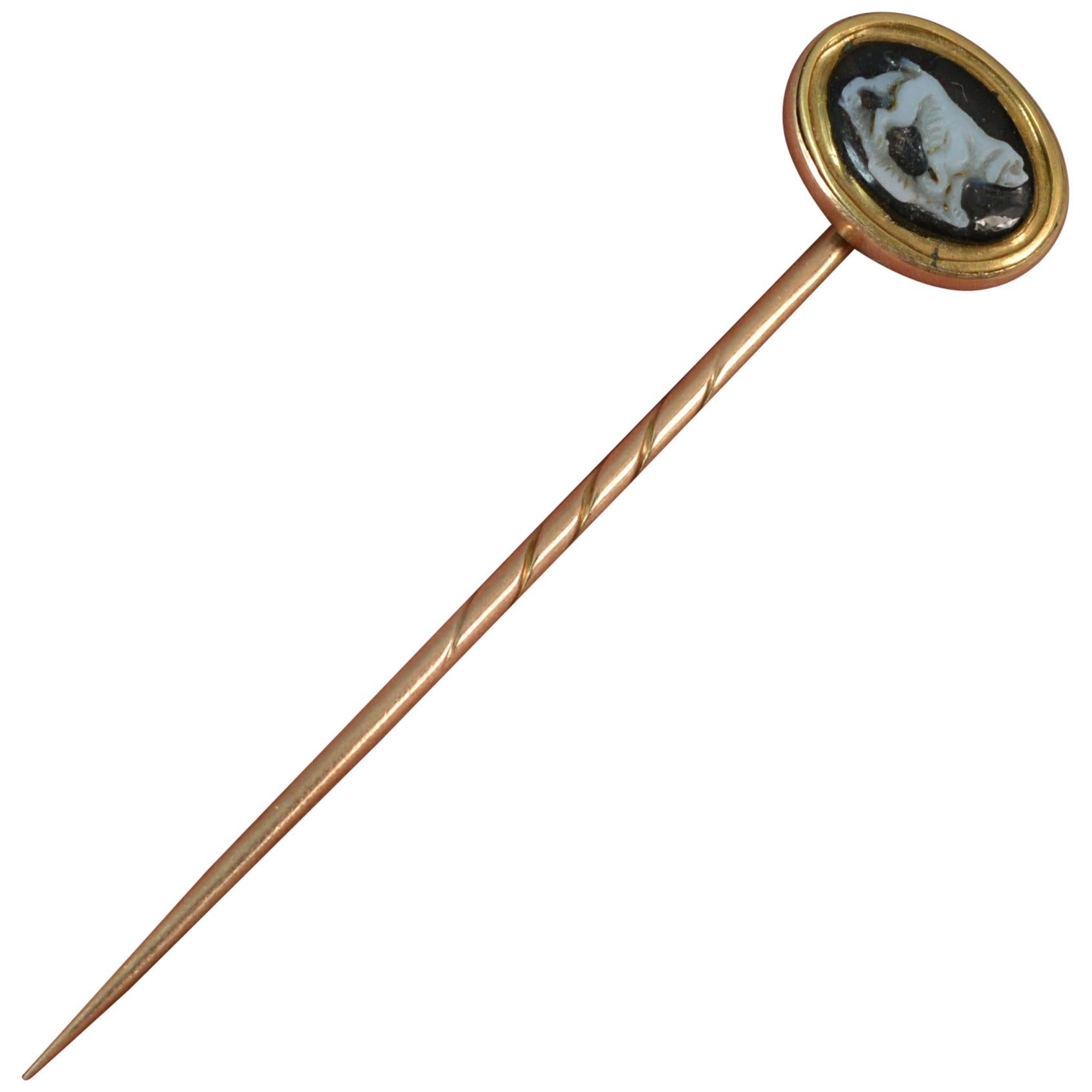 Antique Rose Gold and Carved Agate Stick Tie Pin, circa 1800