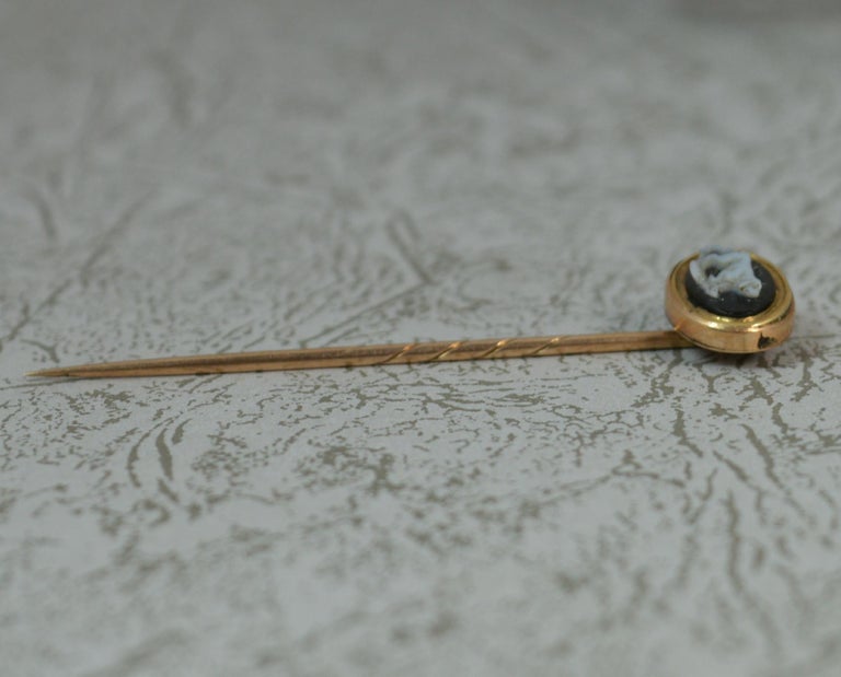George III Antique Rose Gold and Carved Agate Stick Tie Pin, circa 1800 For Sale