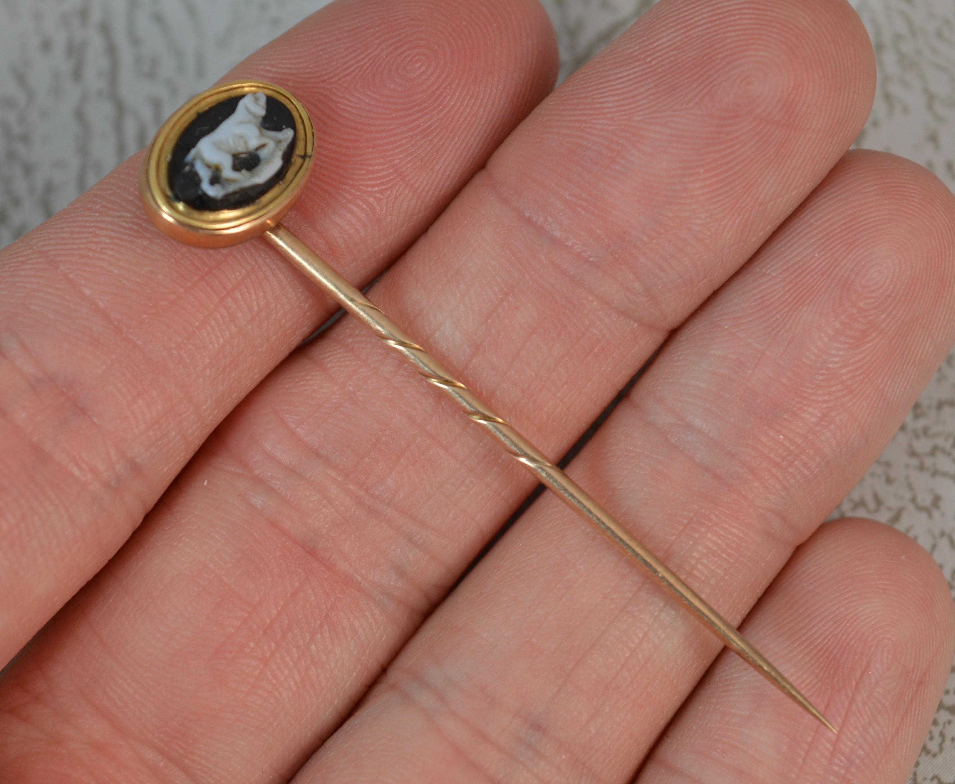 Women's Antique Rose Gold and Carved Agate Stick Tie Pin, circa 1800