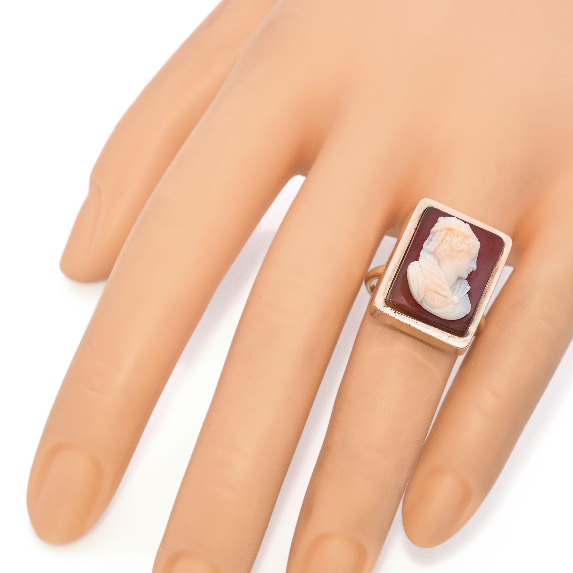 Antique Rose Gold Hardstone Cameo Ring For Sale 3
