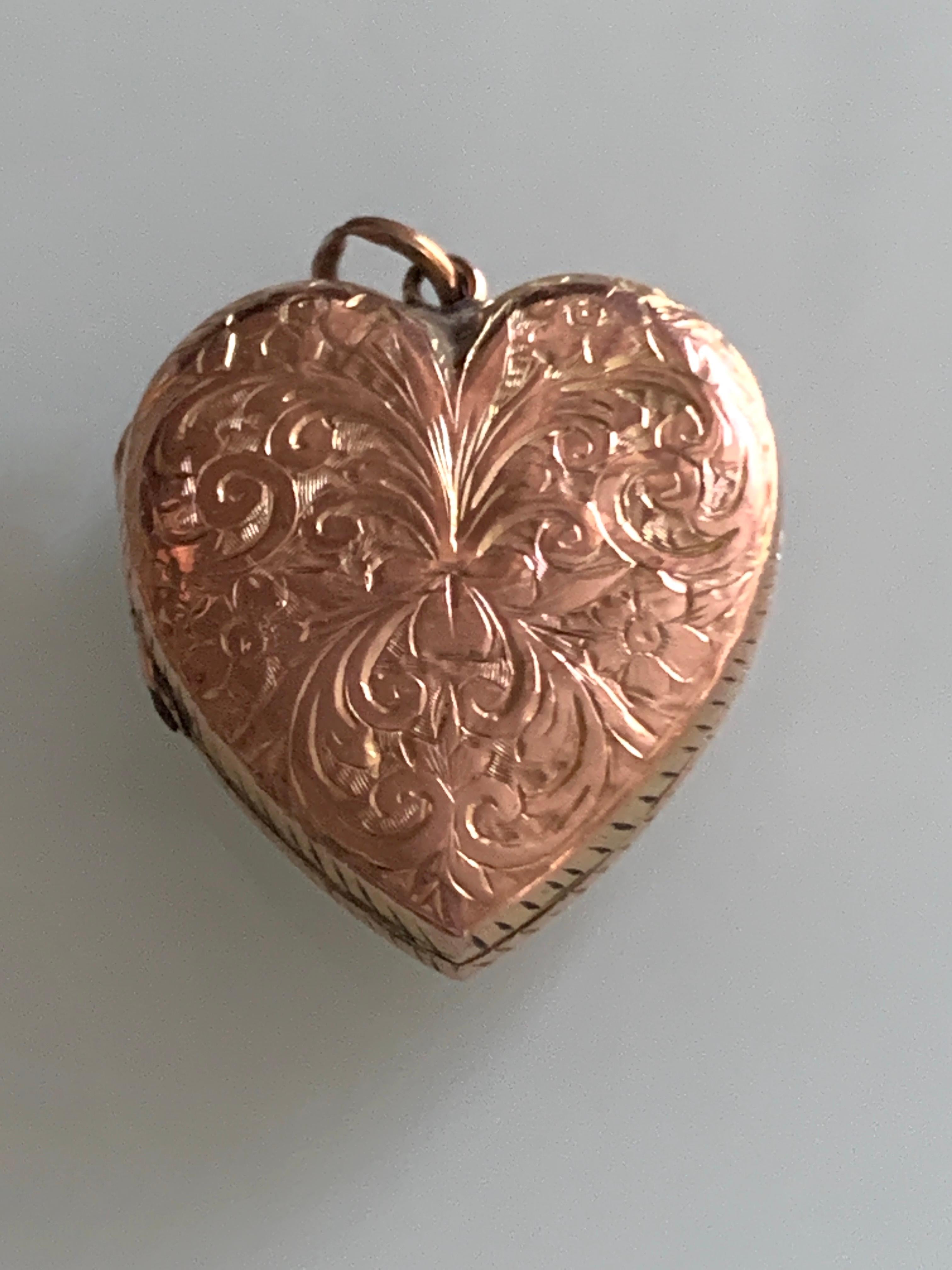 Edwardiano  Medaglione grande in oro rosa con marchio di garanzia in vendita 9