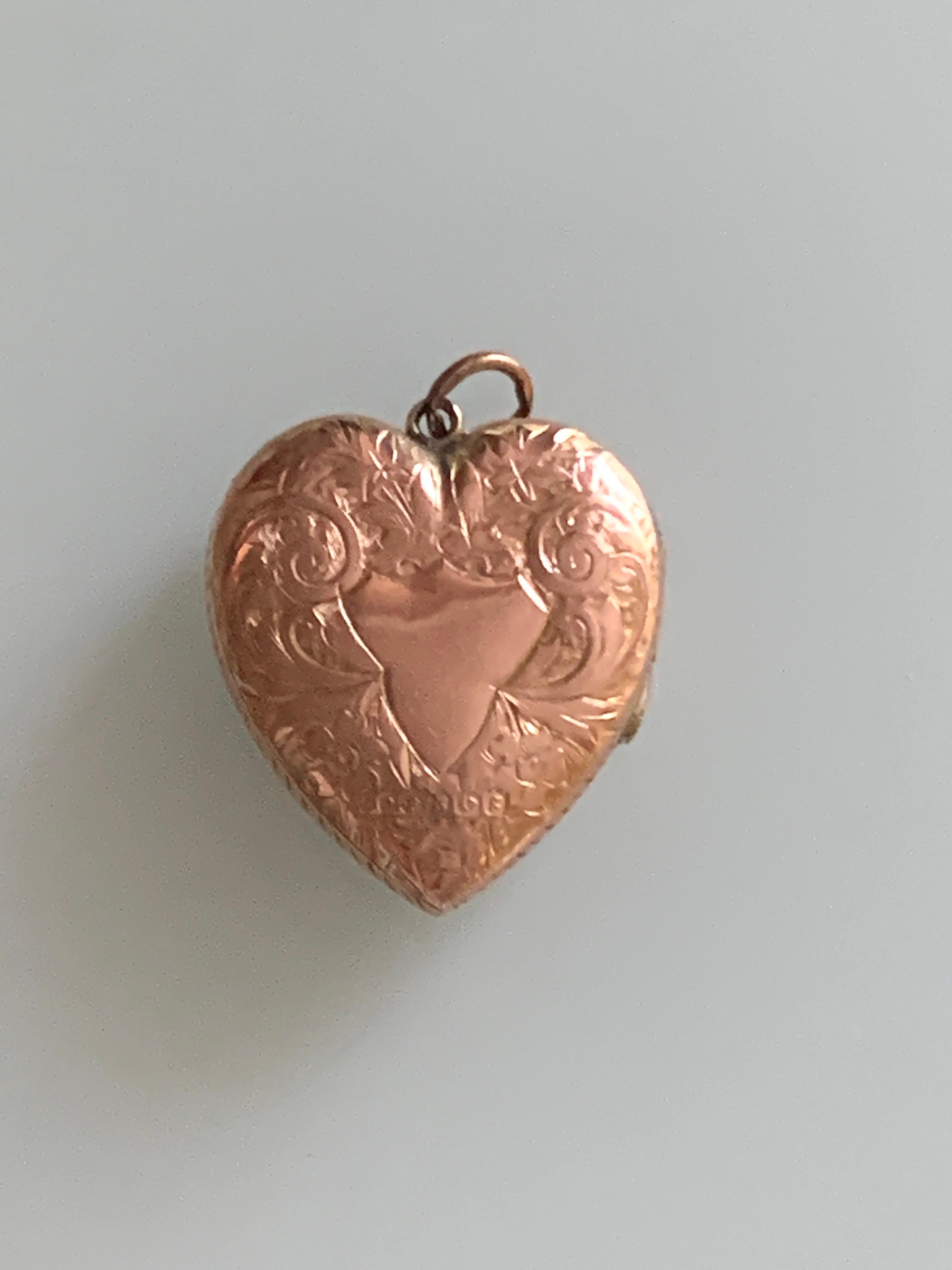 Edwardiano  Medaglione grande in oro rosa con marchio di garanzia In condizioni buone in vendita a London, GB
