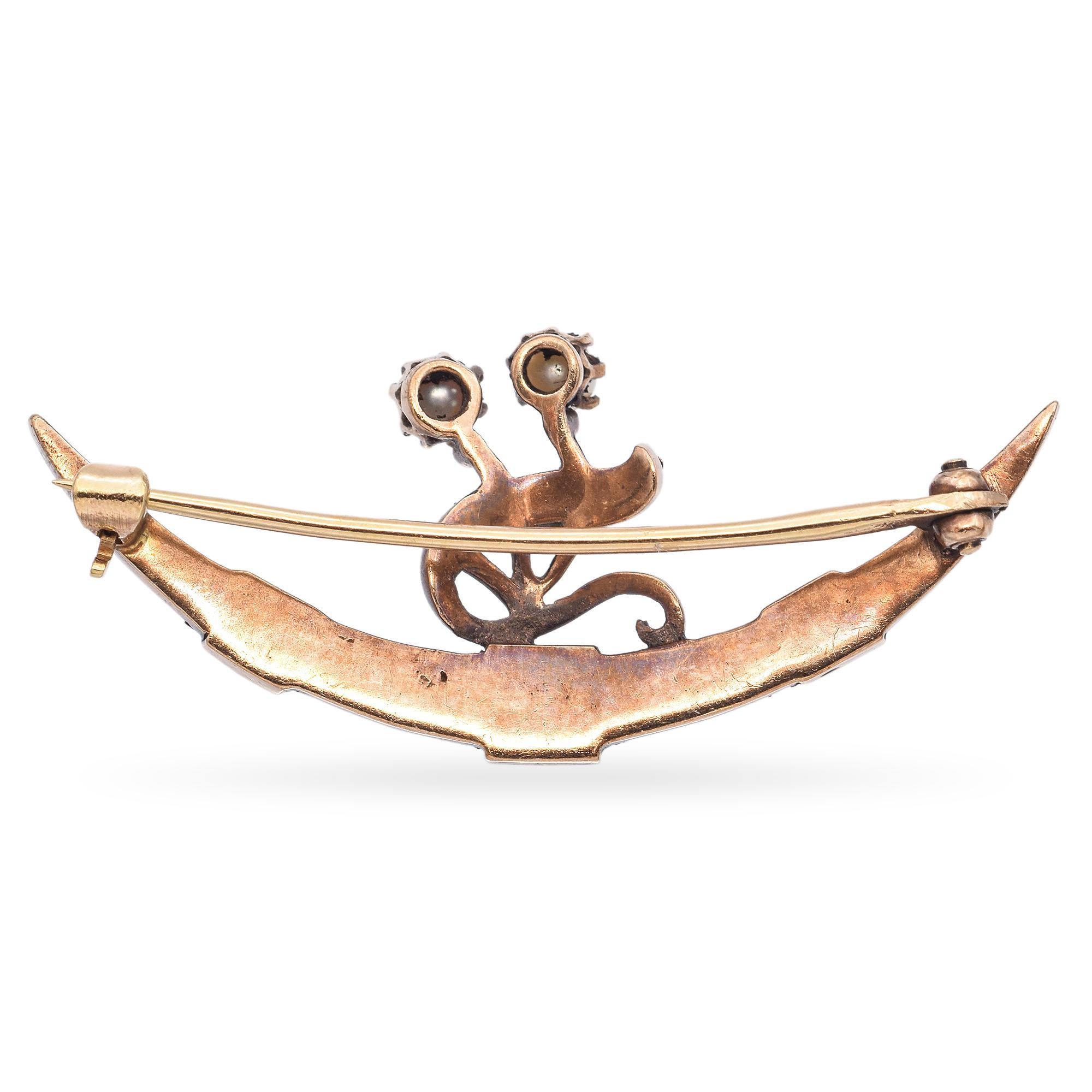 Antique Rose Gold Seed Pearl Crescent Moon Brooch In Good Condition For Sale In New York, NY