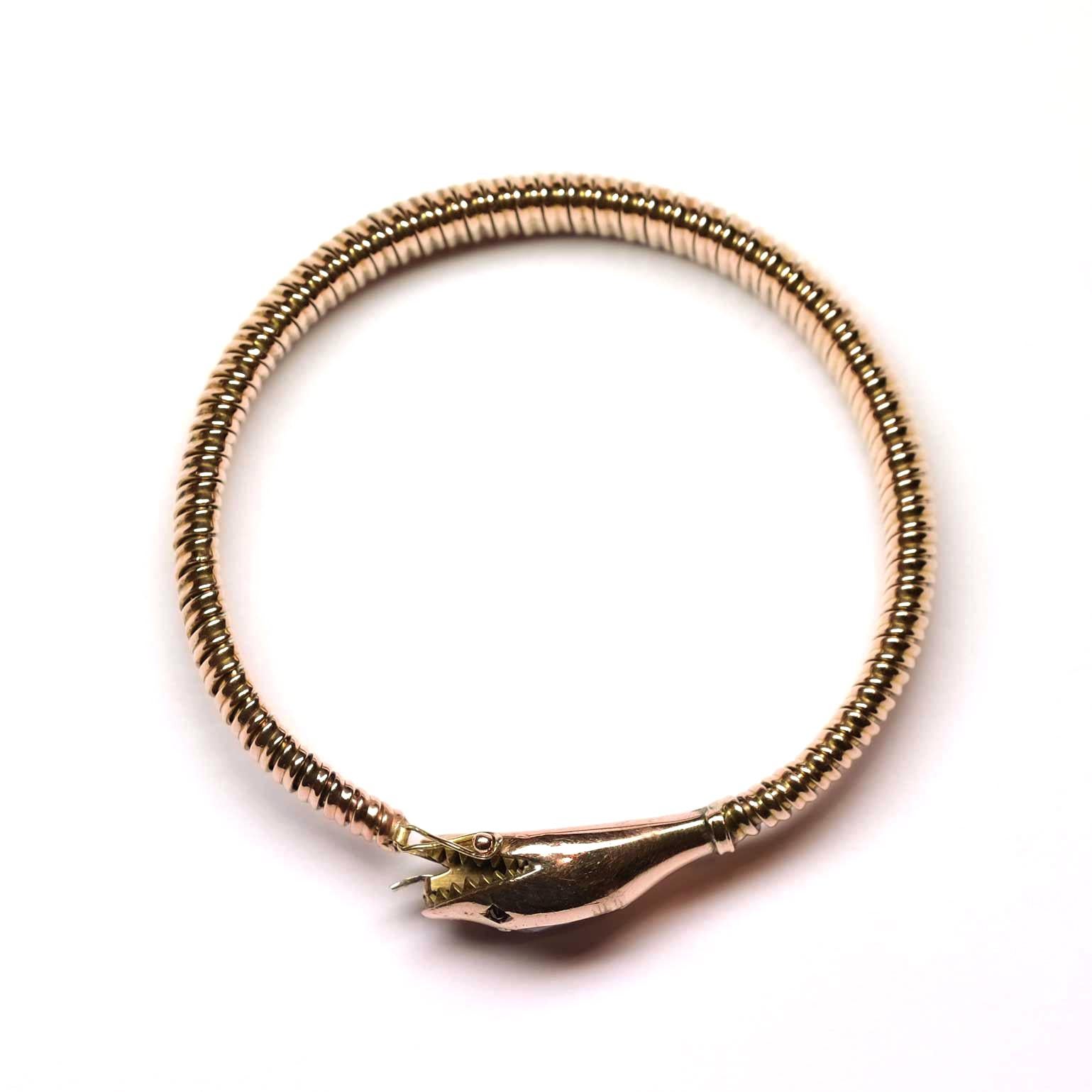 Bracciale a serpente in oro rosa antico tubogas semirigido In condizioni buone in vendita a Milano, MI