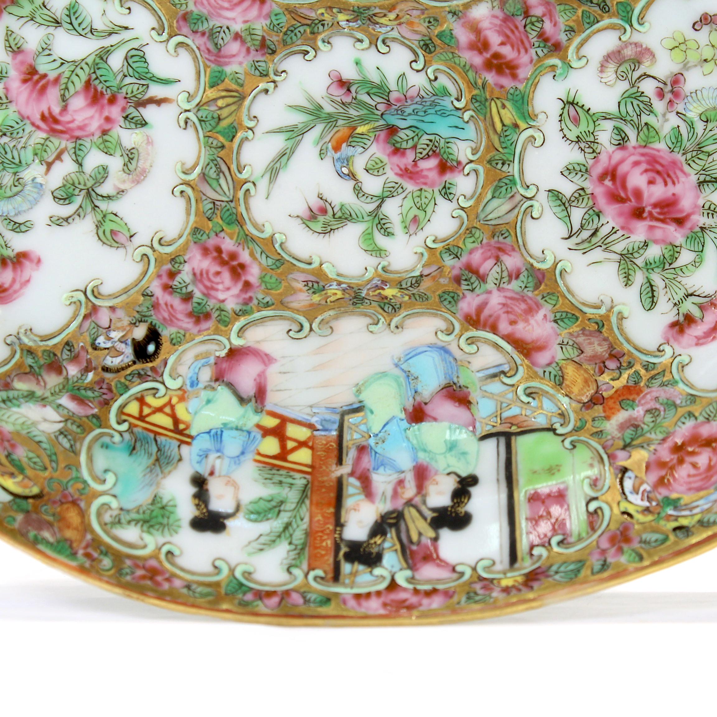 Antique Rose Medallion Chinese Export Porcelain Platter or Tray 1