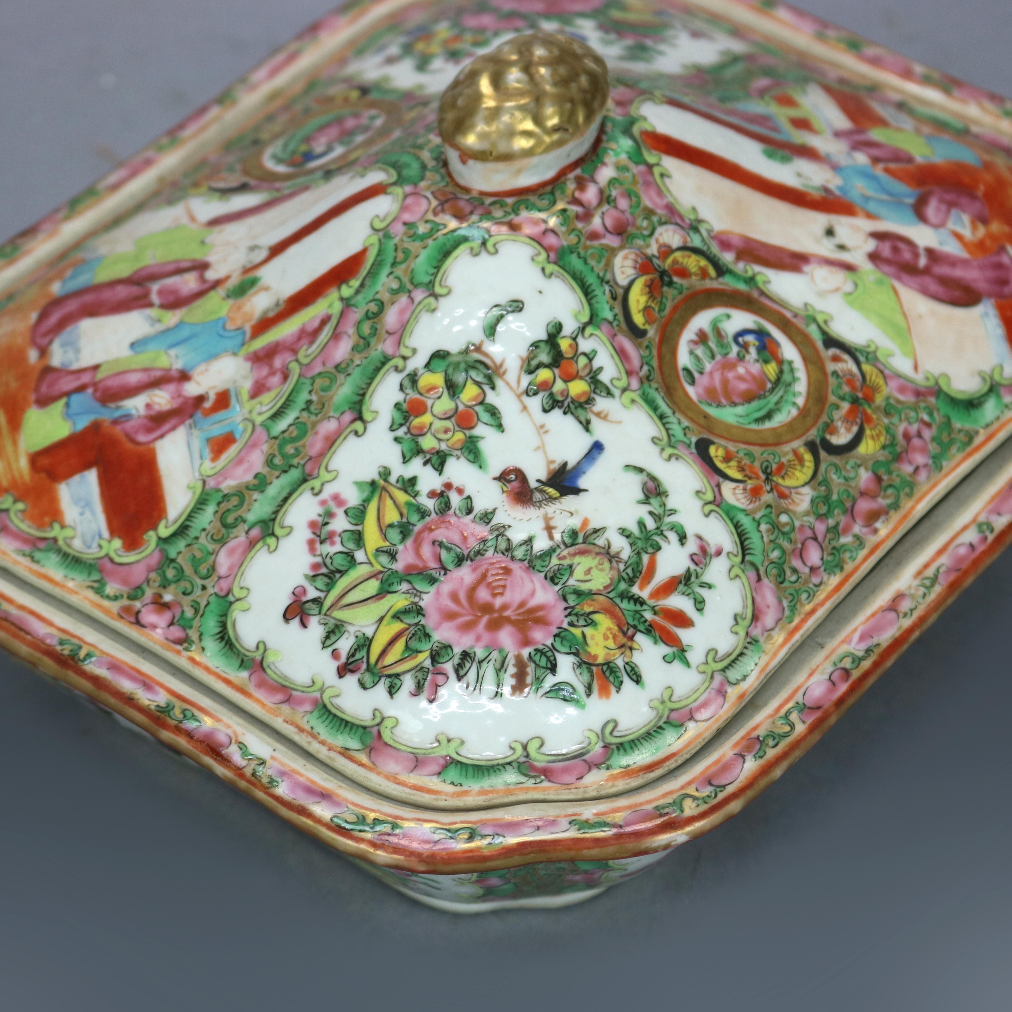 Antique Rose Medallion Chinese Hand Enameled Porcelain Tureen, 19th Century In Good Condition In Big Flats, NY