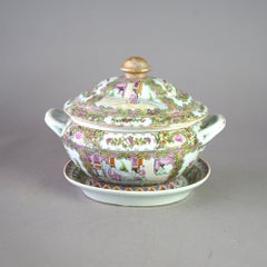 Antique Soupière chinoise peinte à la main et dorée avec médaillon en forme de rose et assiette de service 19ème siècle