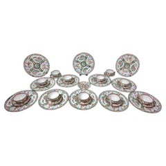 Set di cinque pezzi con medaglione rosa antico