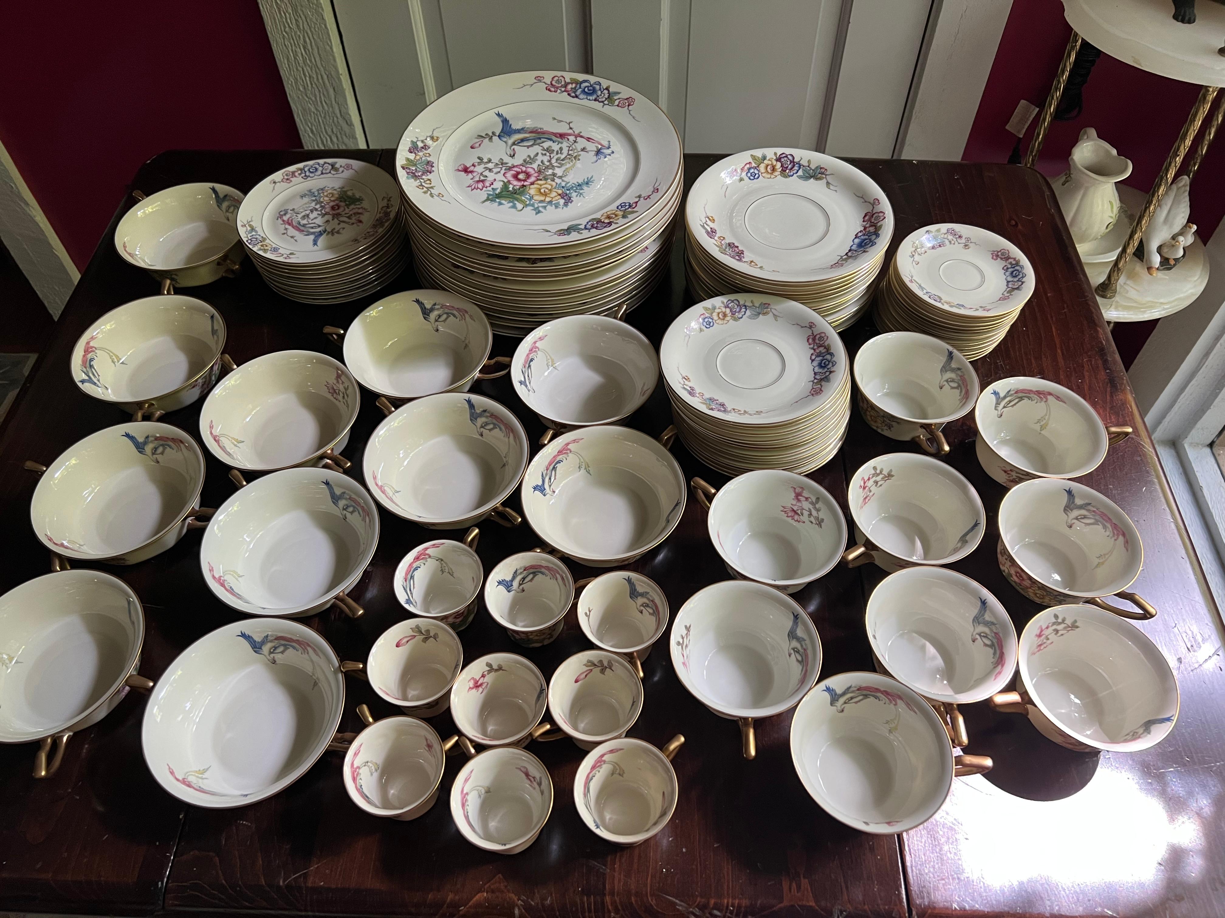 Juego antiguo de porcelana fina Rosenthal Ivory Bavaria Phoenix- 87 piezas en Bueno estado para la venta en Birmingham, AL