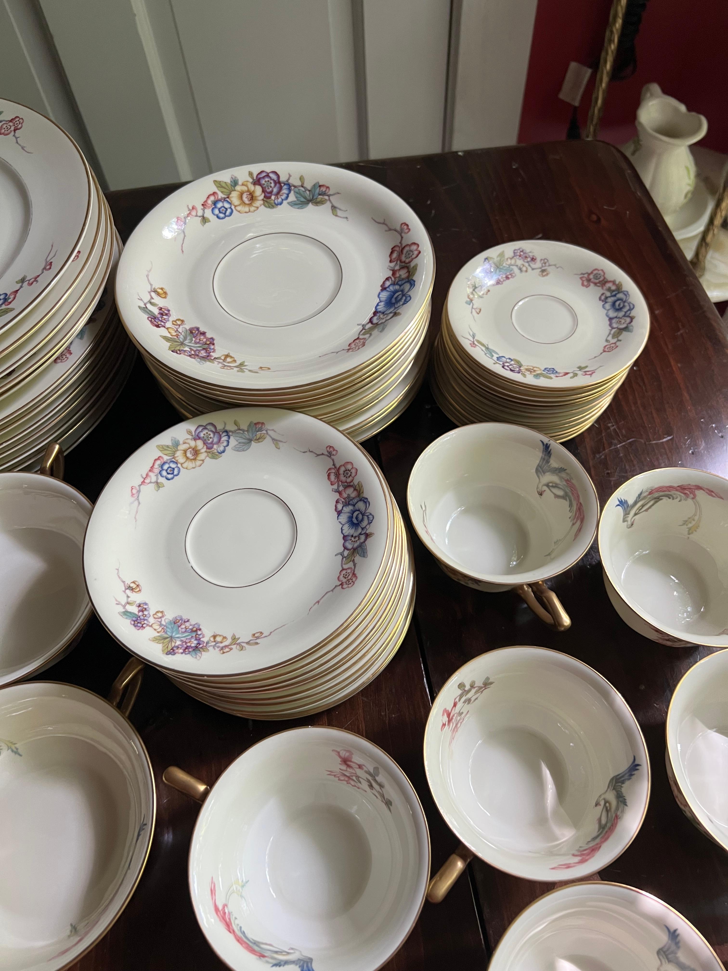 Juego antiguo de porcelana fina Rosenthal Ivory Bavaria Phoenix- 87 piezas siglo XIX en venta