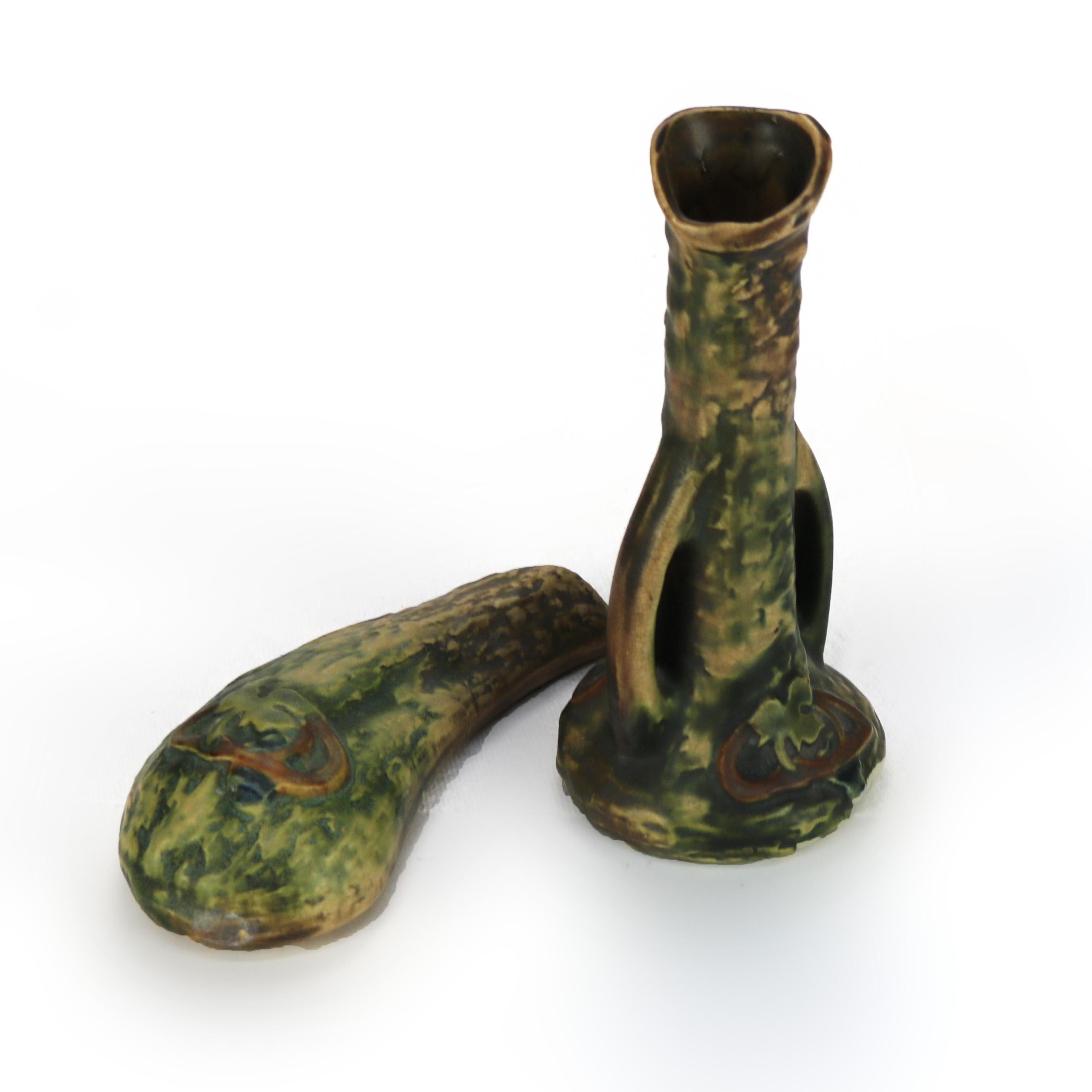 Antico Roseville Art Pottery Greene & Greene Brown Vaso e Tasca da muro In condizioni buone a Big Flats, NY