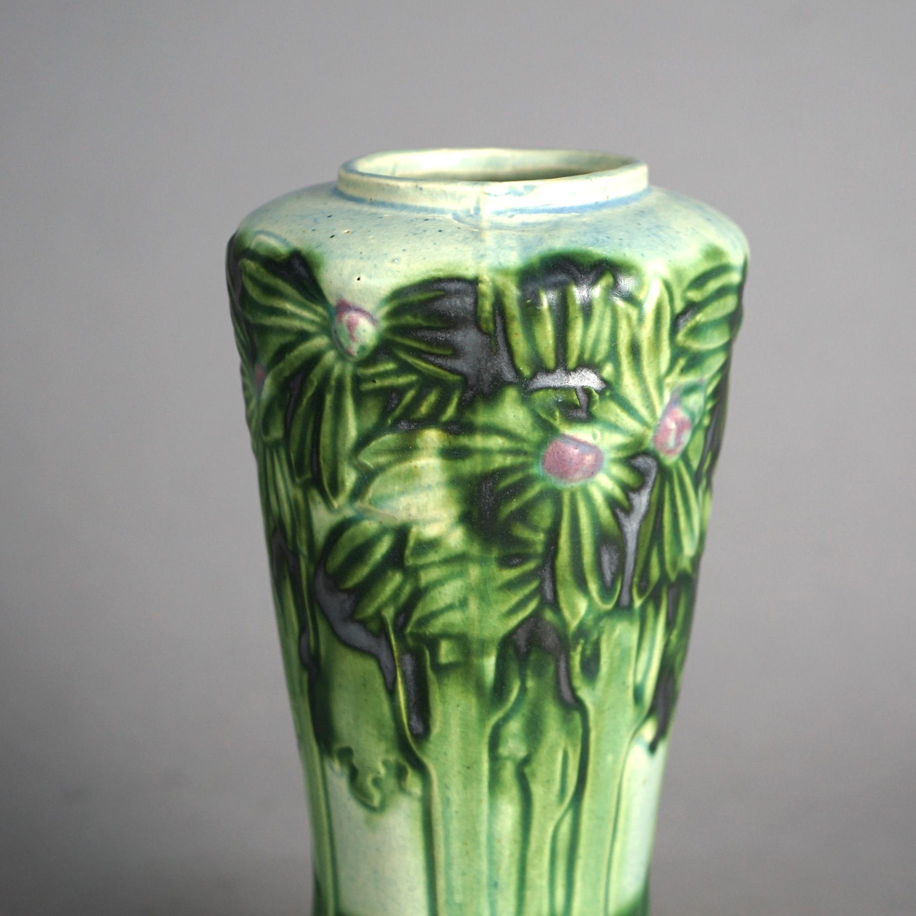 Antique Roseville Art Pottery Vista Vase Circa 1920 In Good Condition In Big Flats, NY