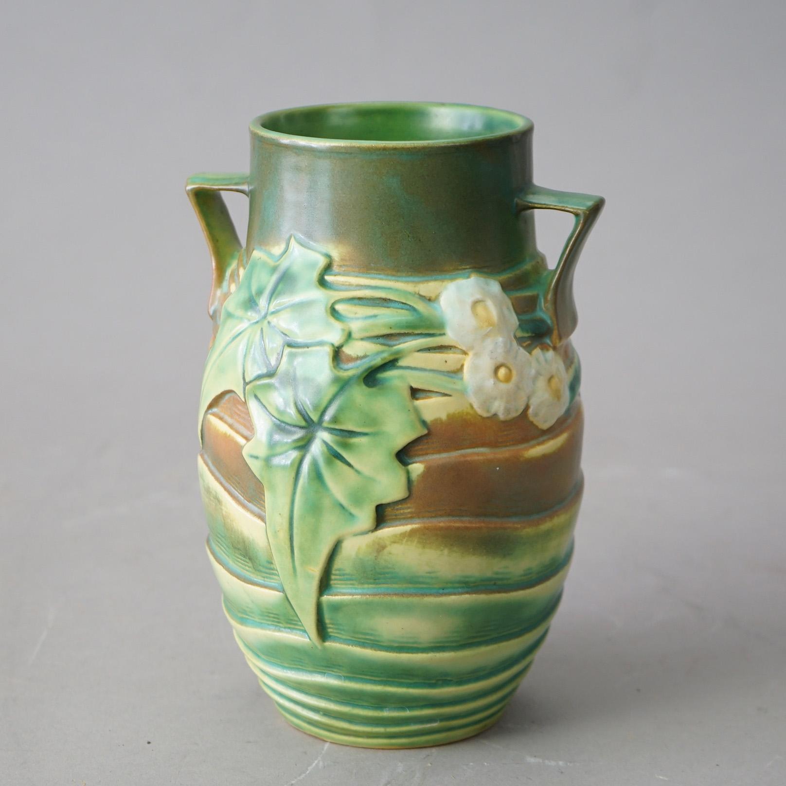 Antike Roseville Luffa-Blumenvase aus grüner Kunstkeramik, um 1930 (Arts and Crafts) im Angebot