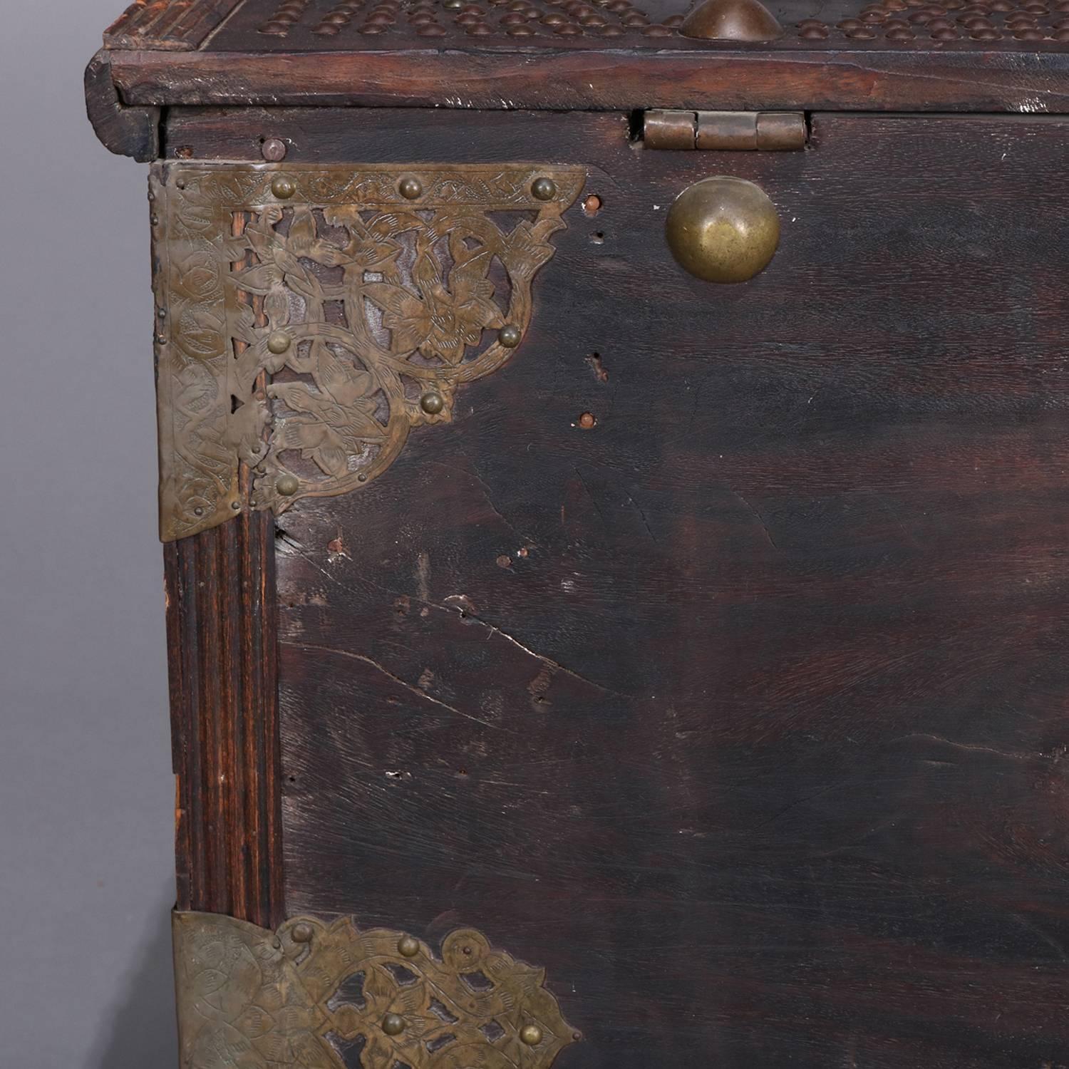 Malle de mariage turque ancienne en bois de rose et laiton:: début du 19ème siècle 11