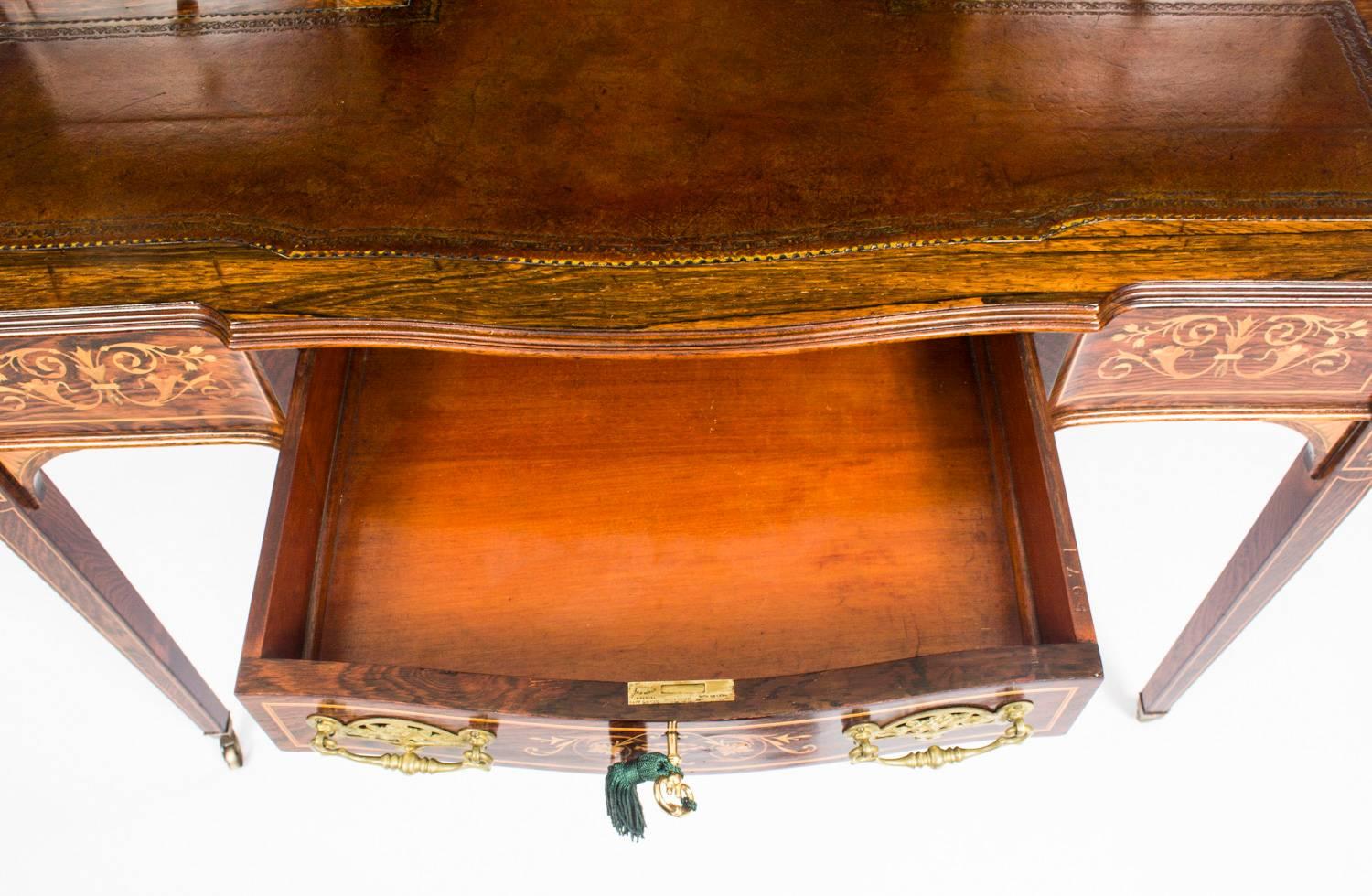 Antique Rosewood and Marquetry Carlton House Desk, Early 20th Century In Excellent Condition In London, GB