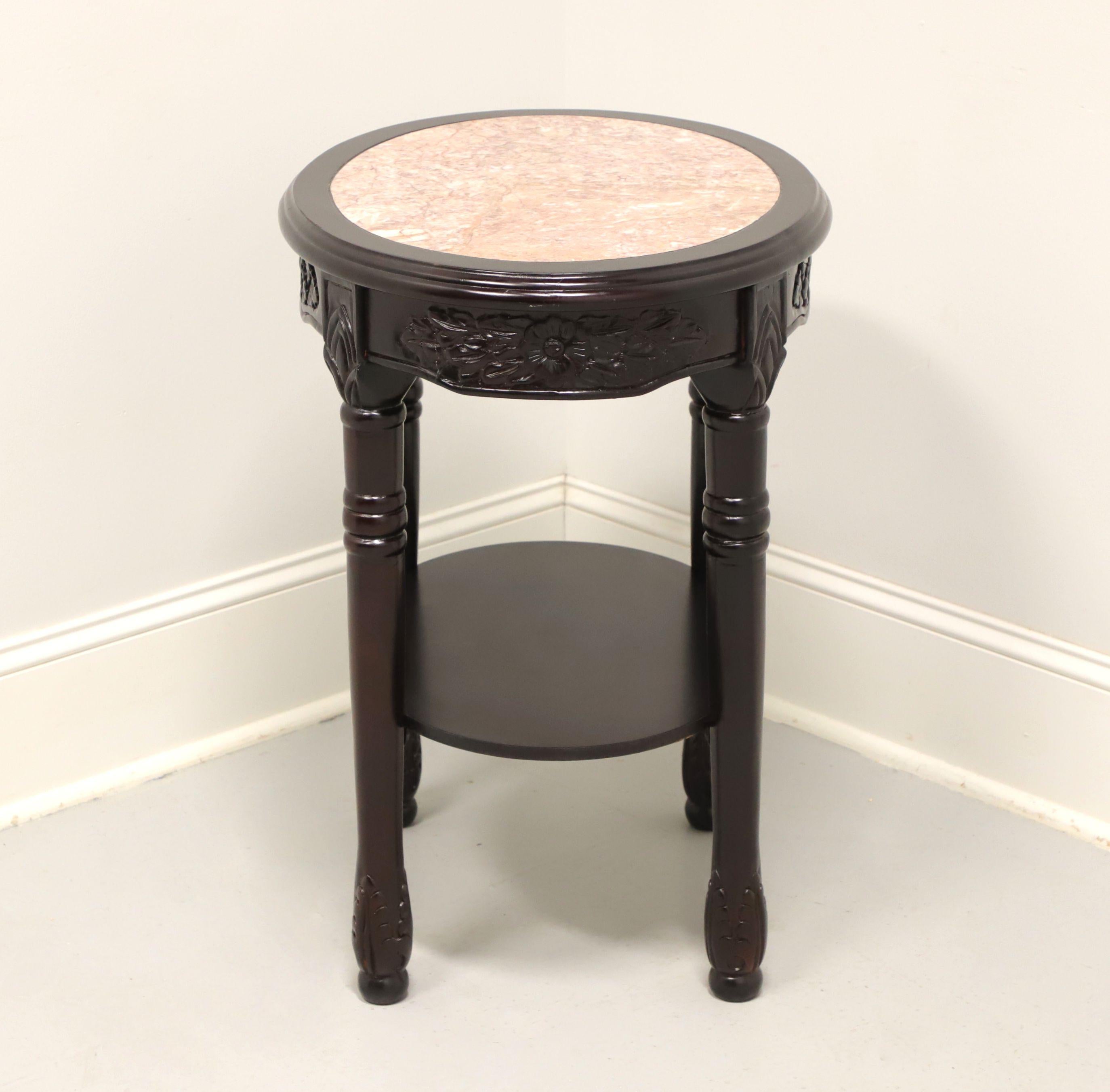 Antique Rosewood Finish Victorian Oval Marble Top Occasional Table - A In Good Condition For Sale In Charlotte, NC