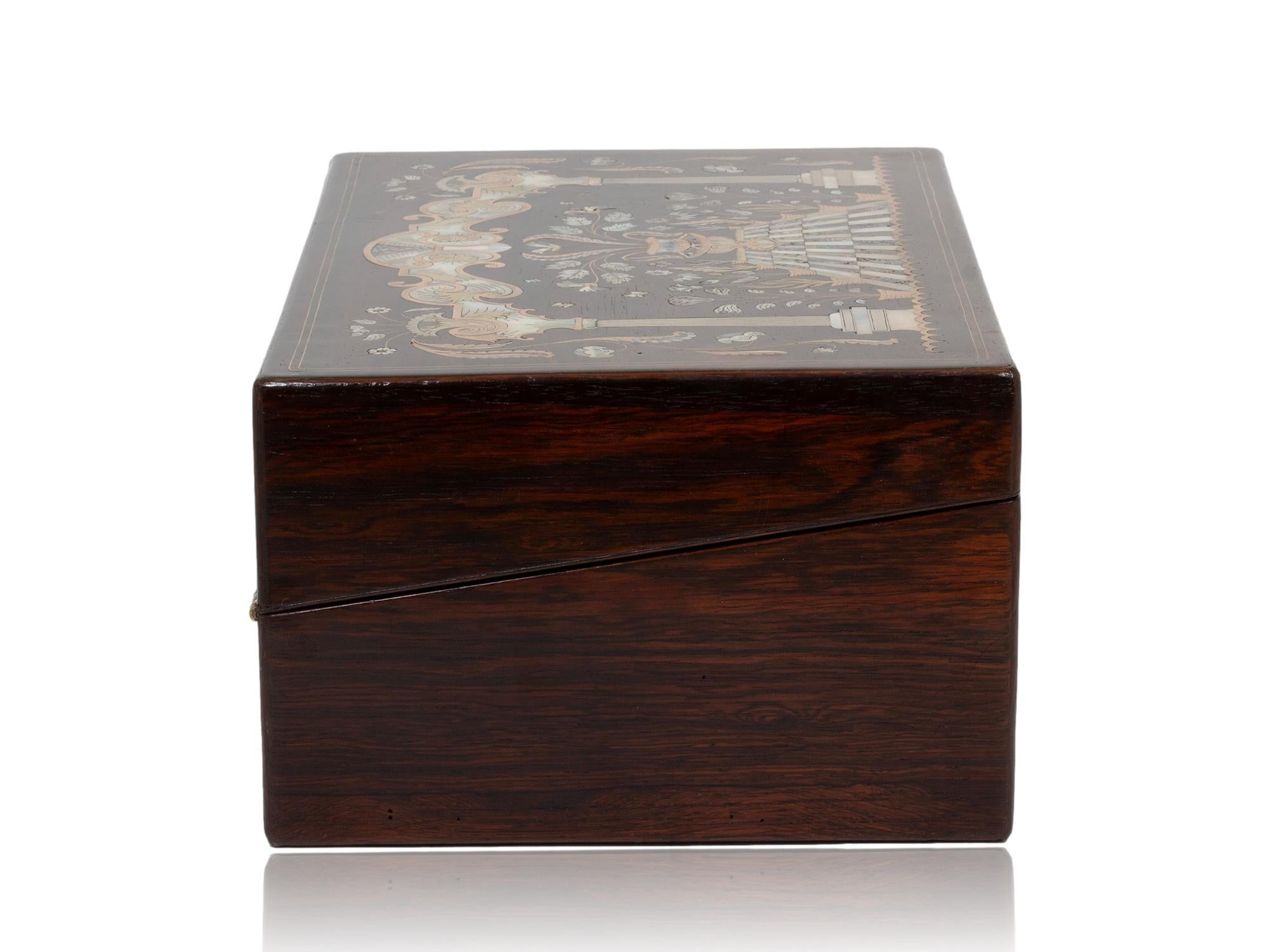 Anglais Ecritoire ancien en marqueterie de bois de rose par Hausburg en vente