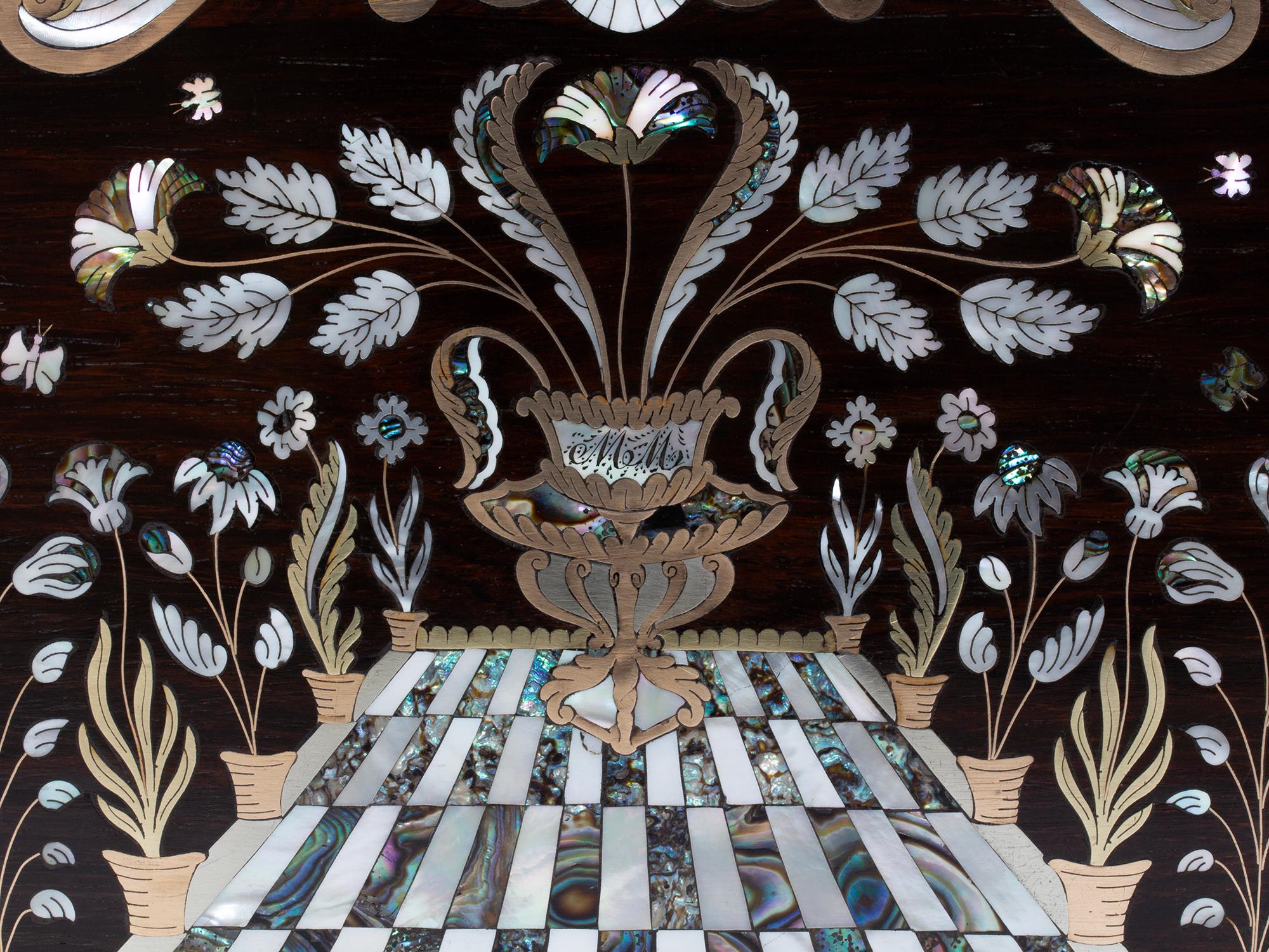 Ecritoire ancien en marqueterie de bois de rose par Hausburg en vente 1