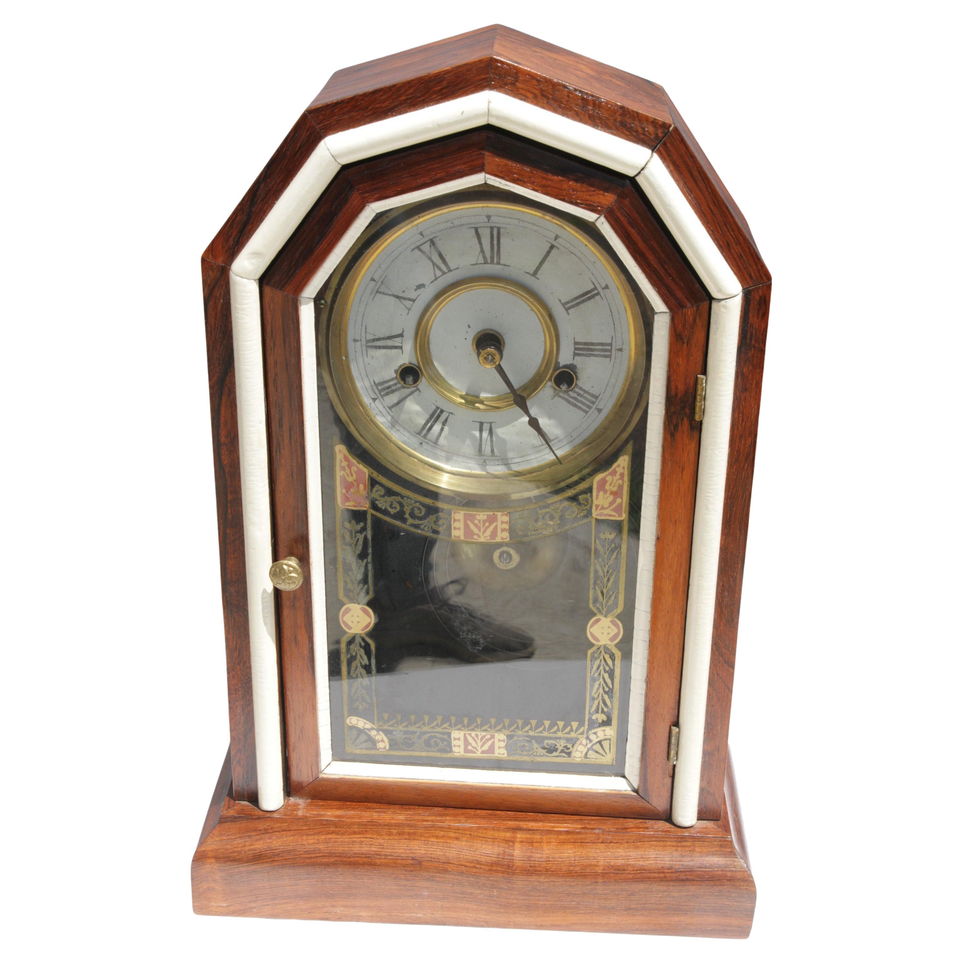 Antique Rosewood New Haven Clock Co. Mantle Clock en venta