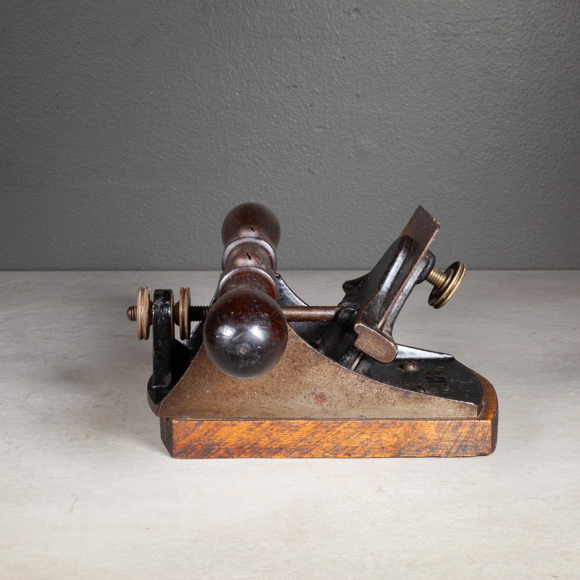 Bronzo Antica pialla Stanley No. 12 1/2 Veener in legno di palissandro c.1904-1943 in vendita
