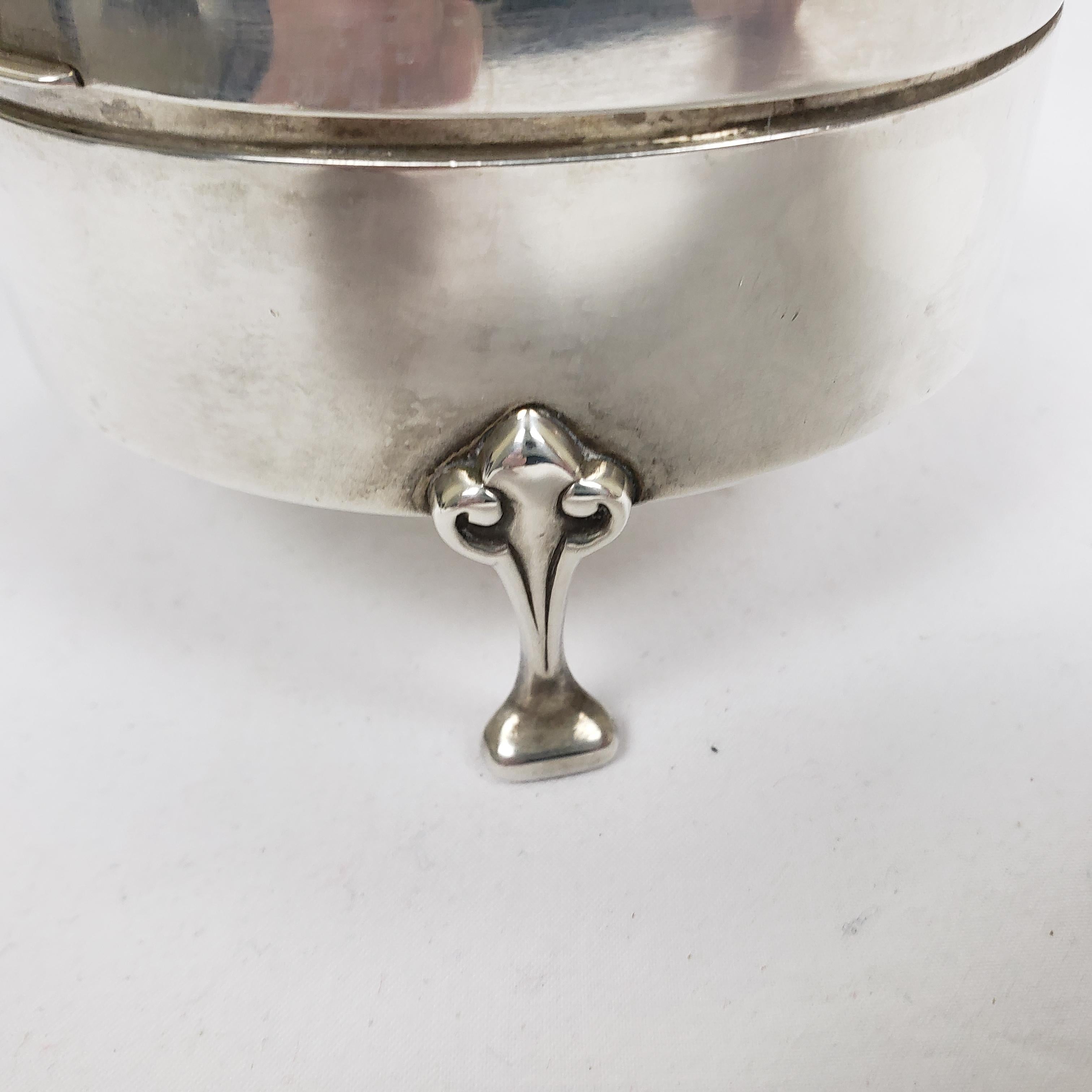 Antiker runder Birken-Sterlingsilber-Schmuckkästchen mit Fuß, Ring oder Trinkettenschachtel im Angebot 11