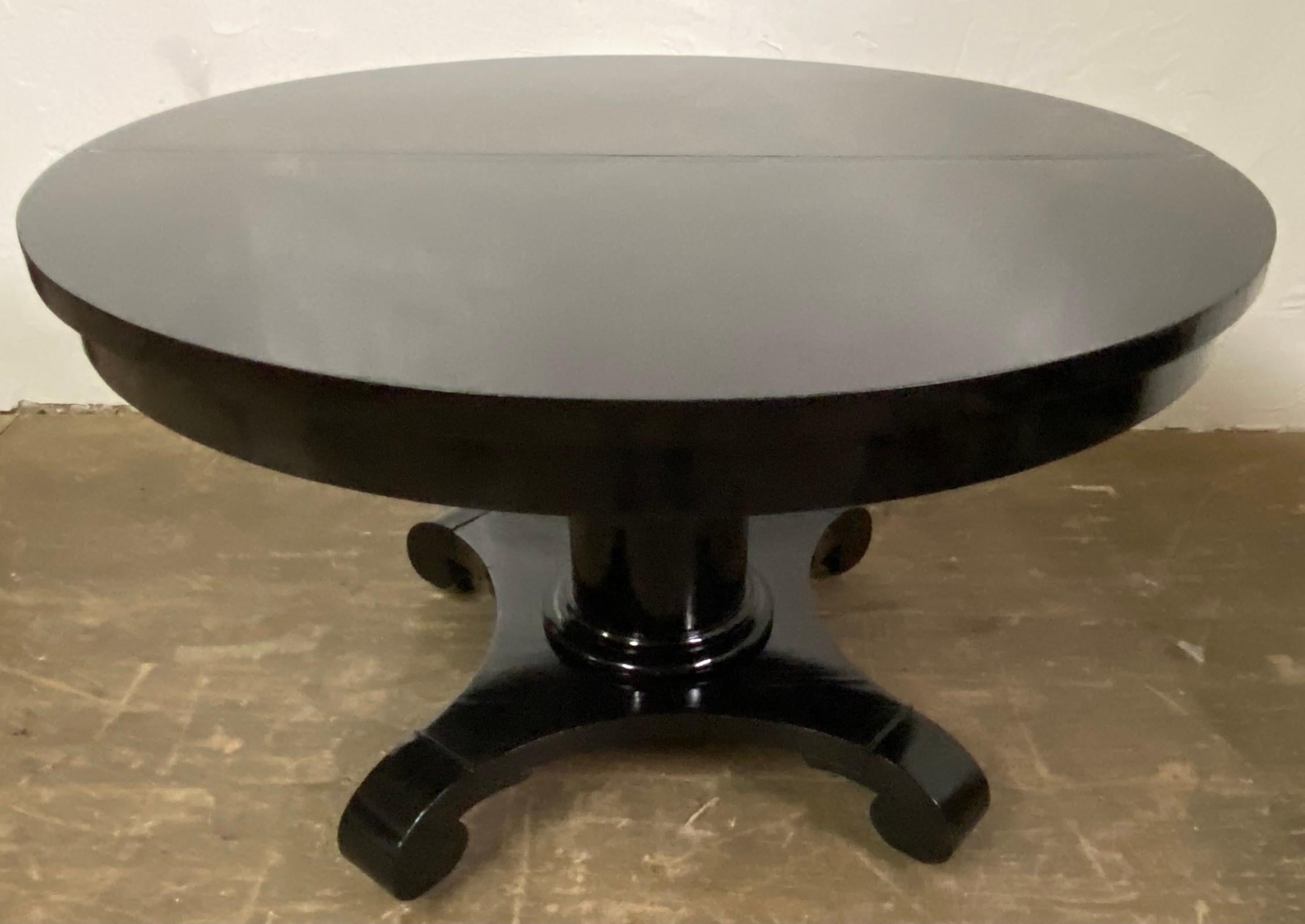 Antique Round Black Lacquered Round Pedestal Dining Table In Good Condition In Sheffield, MA