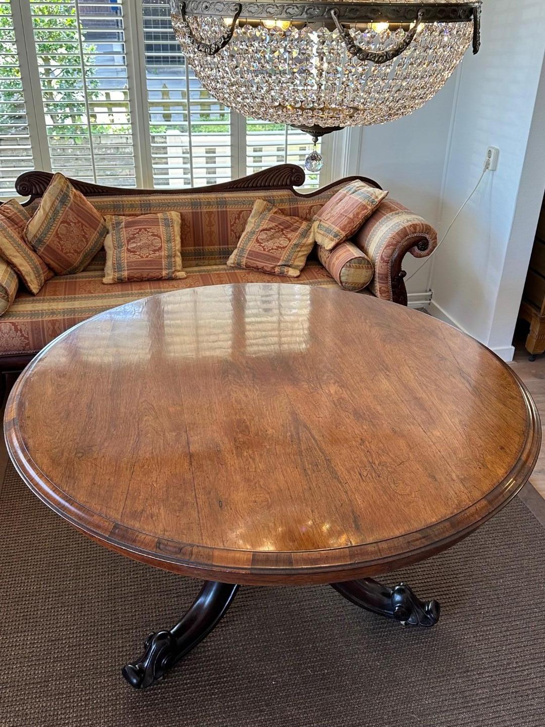 Table de salle à manger ronde ancienne Bon état - En vente à Eindhoven, NL