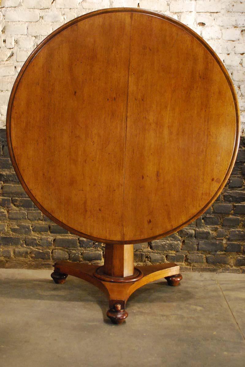 Antique Round English Regency Style Mahogany Tilt-Top Center Table 1