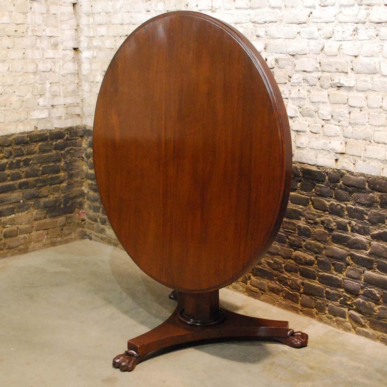 Antique Round English Regency Style Mahogany Tilt-Top Center Table For Sale 2