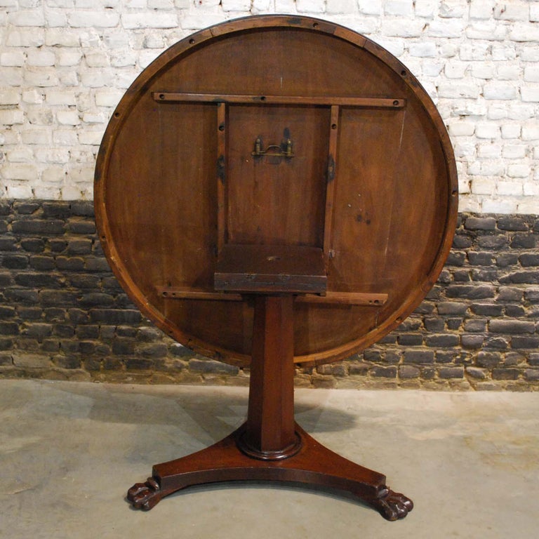 Antique Round English Regency Style Mahogany Tilt-Top Center Table For Sale 5