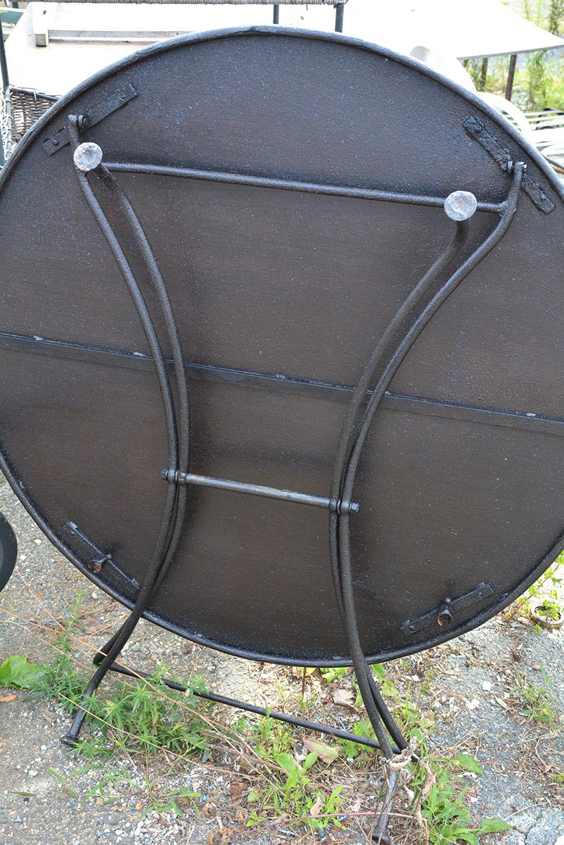 round metal garden table