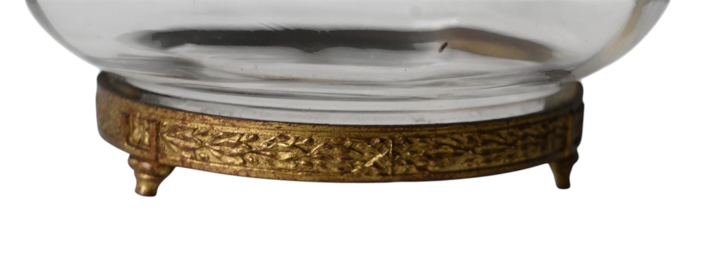 XIXe siècle Antique round glass box with miniature painting, late 19th century en vente
