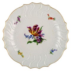 Antique Round Meissen Dish in Hand Painted Porcelain with Floral Motifs