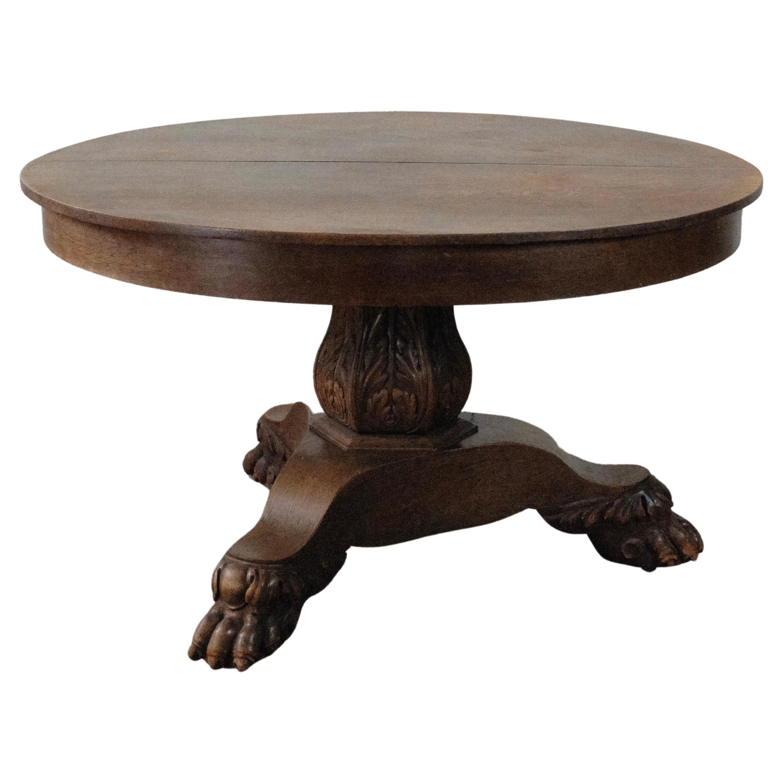 Ancienne table de salle à manger ronde en Oak Claw Pedestal en vente