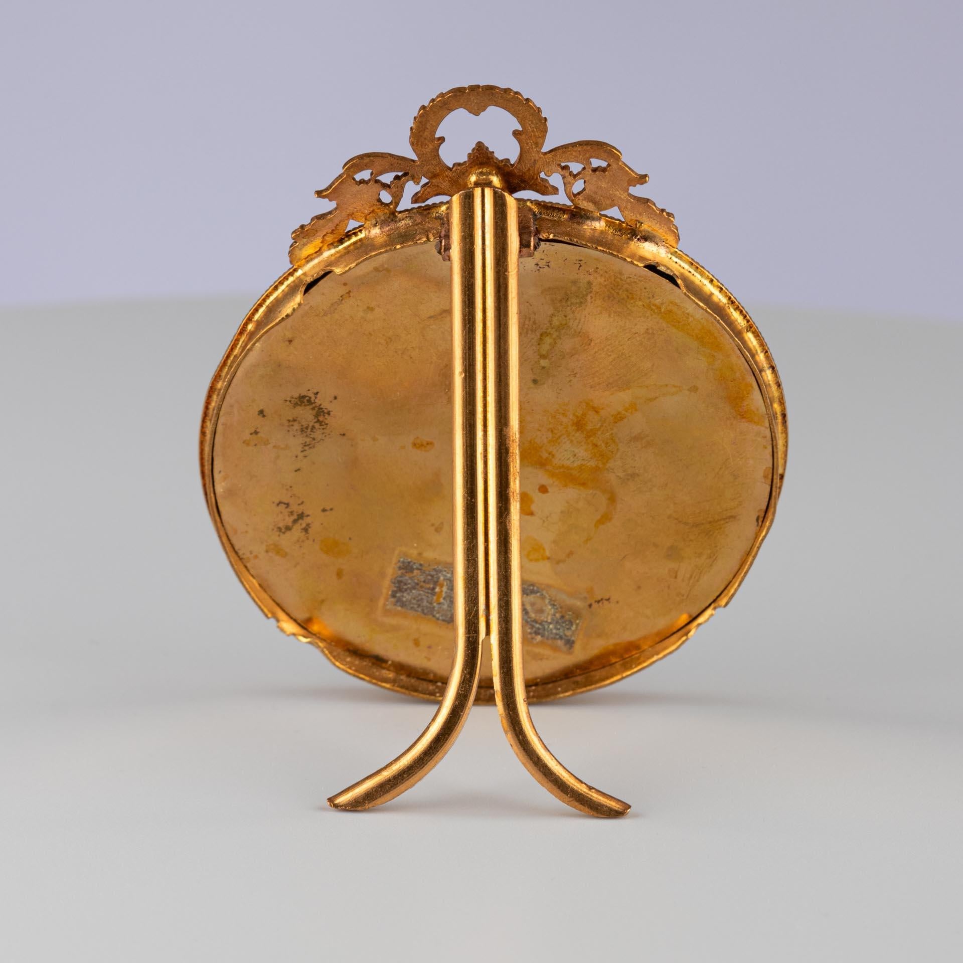 Antique Round Picture Frame, Photo Frame, France, Circa 1880, 6 x 6 cm In Good Condition For Sale In Greven, DE